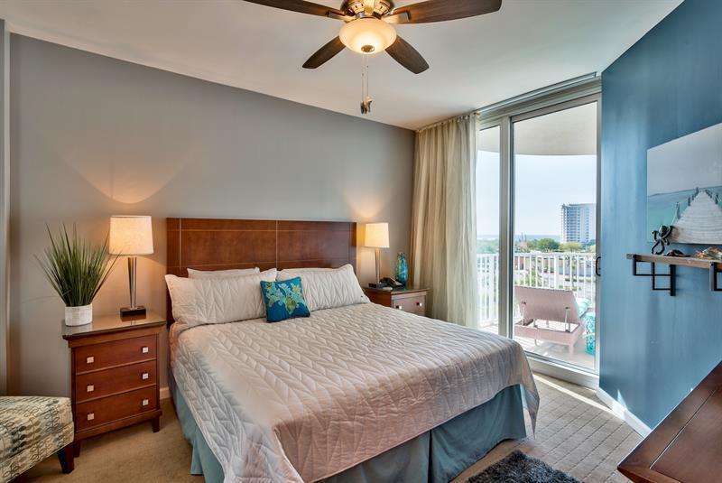 PALMS OF DESTIN (THE) - Residential