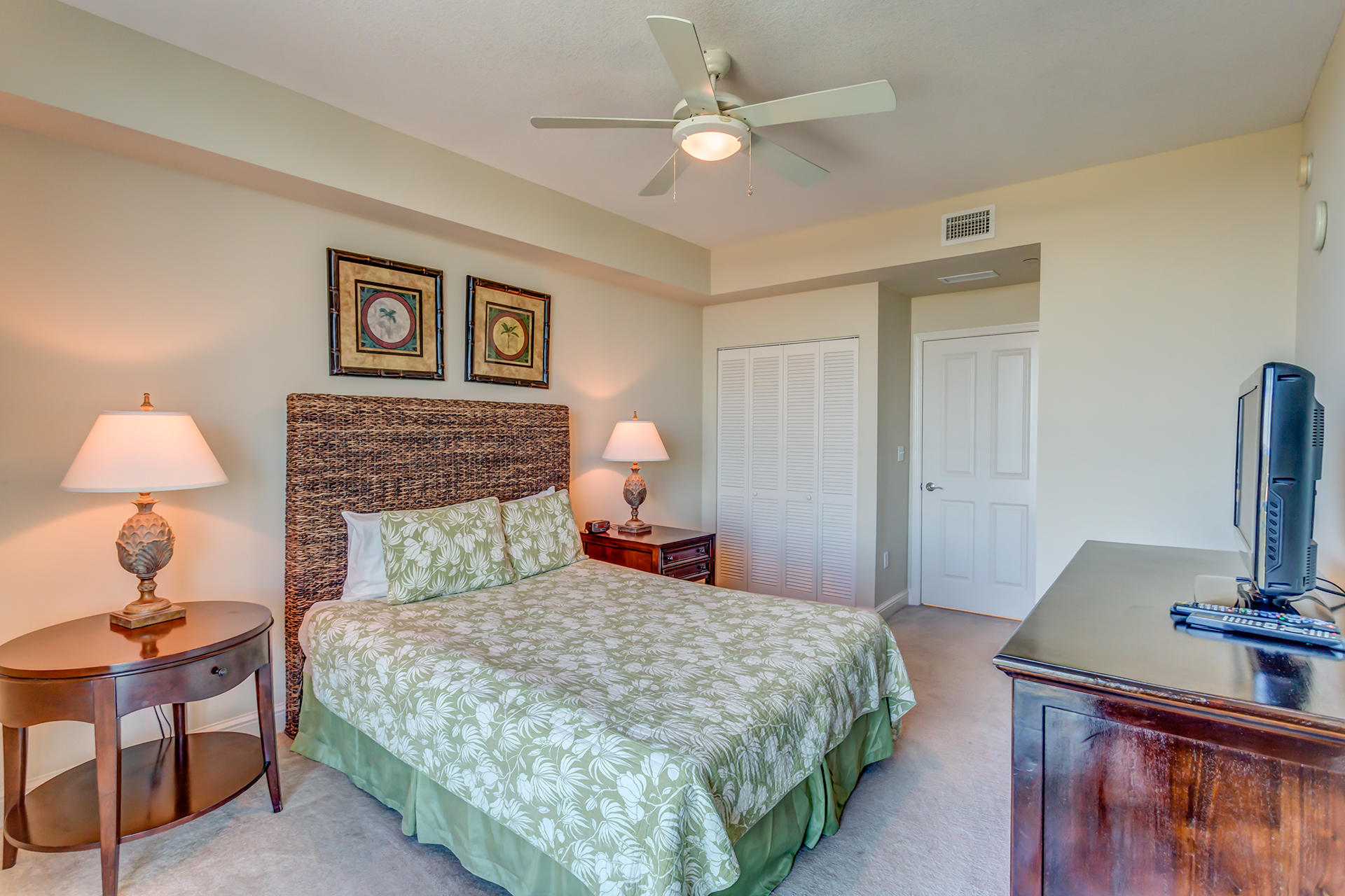 AQUA Beachside Resort - Residential