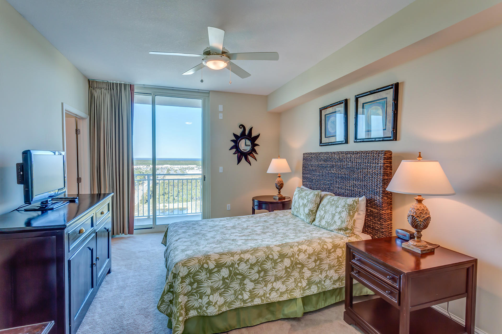 AQUA Beachside Resort - Residential