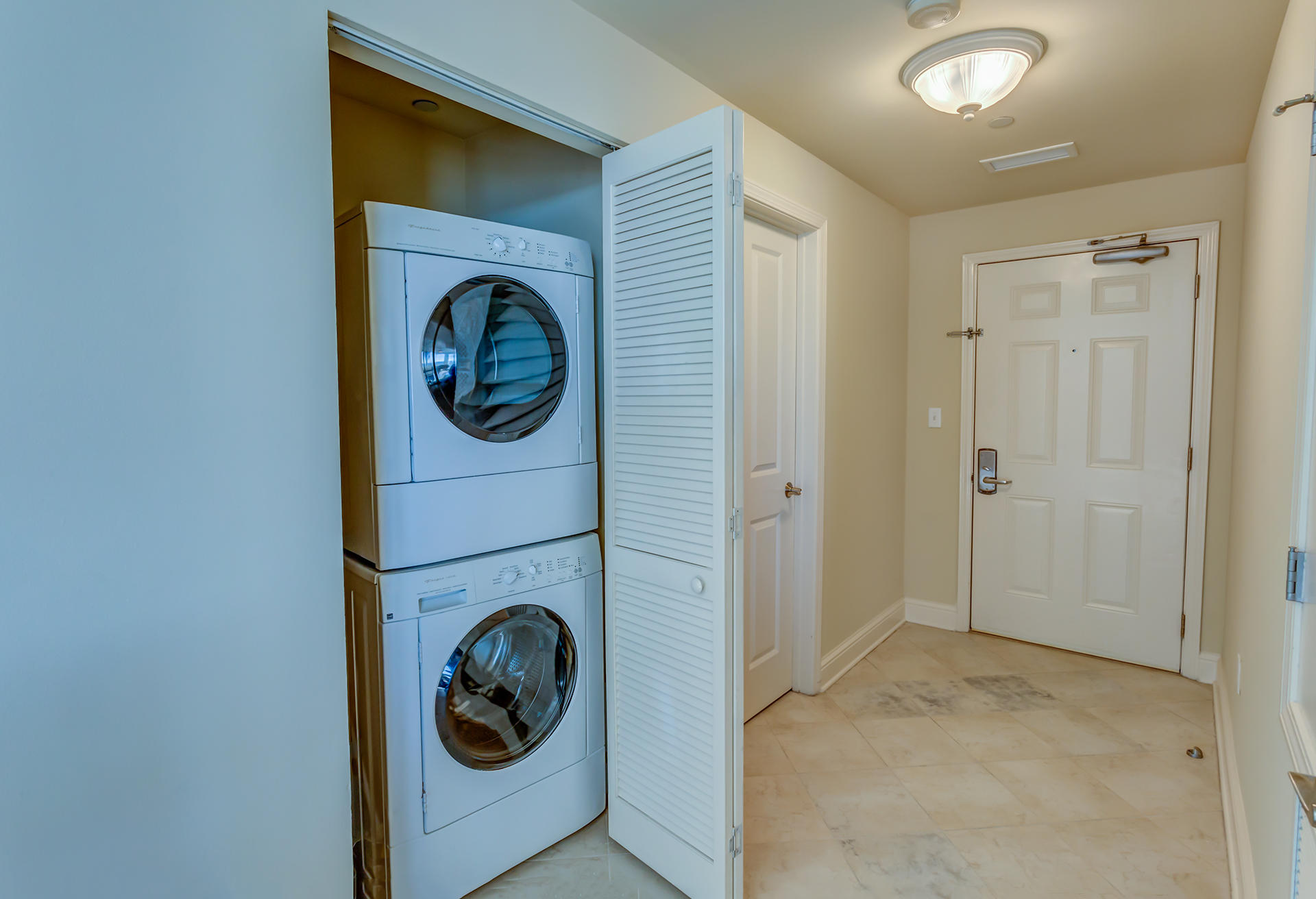 AQUA Beachside Resort - Residential