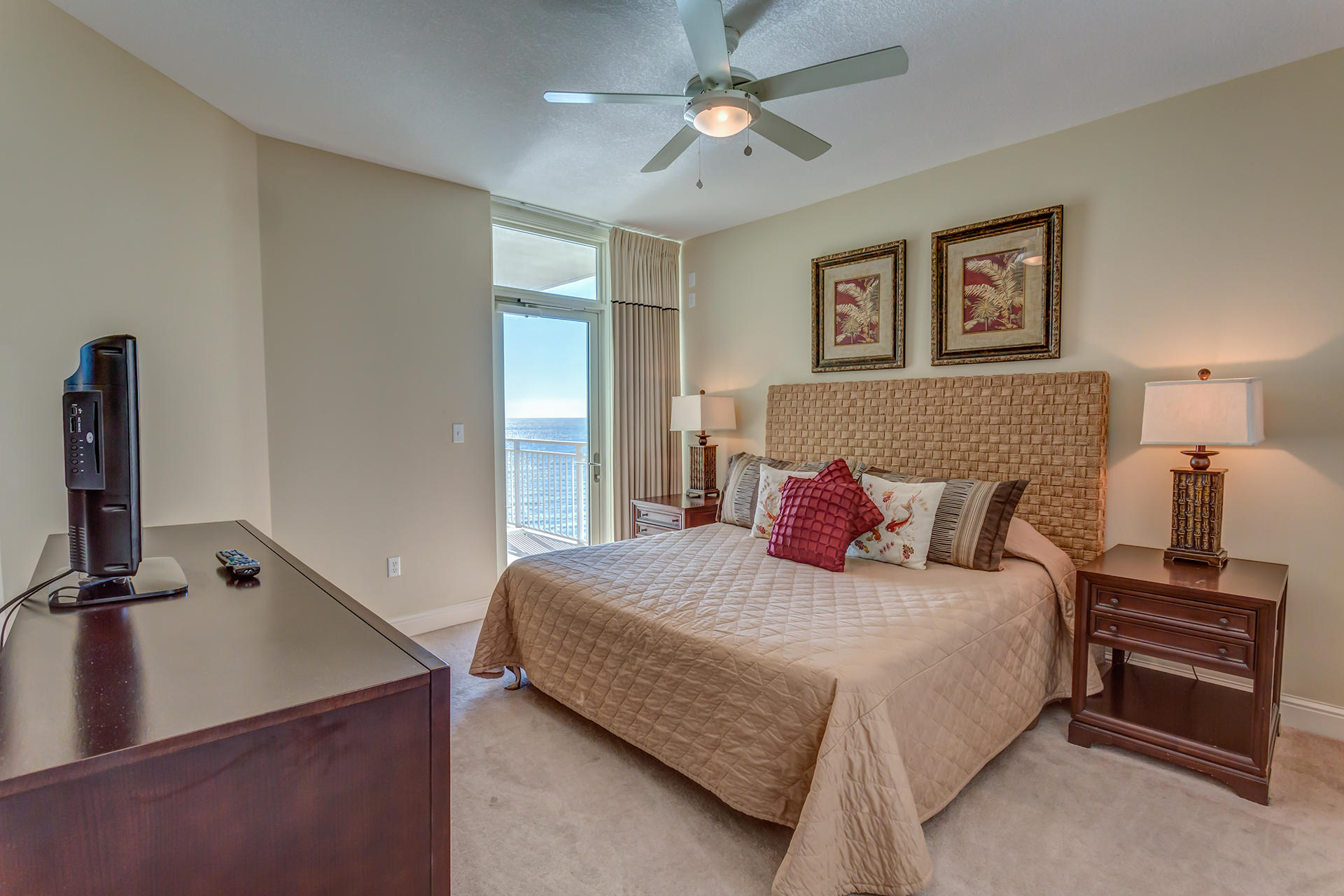 AQUA Beachside Resort - Residential