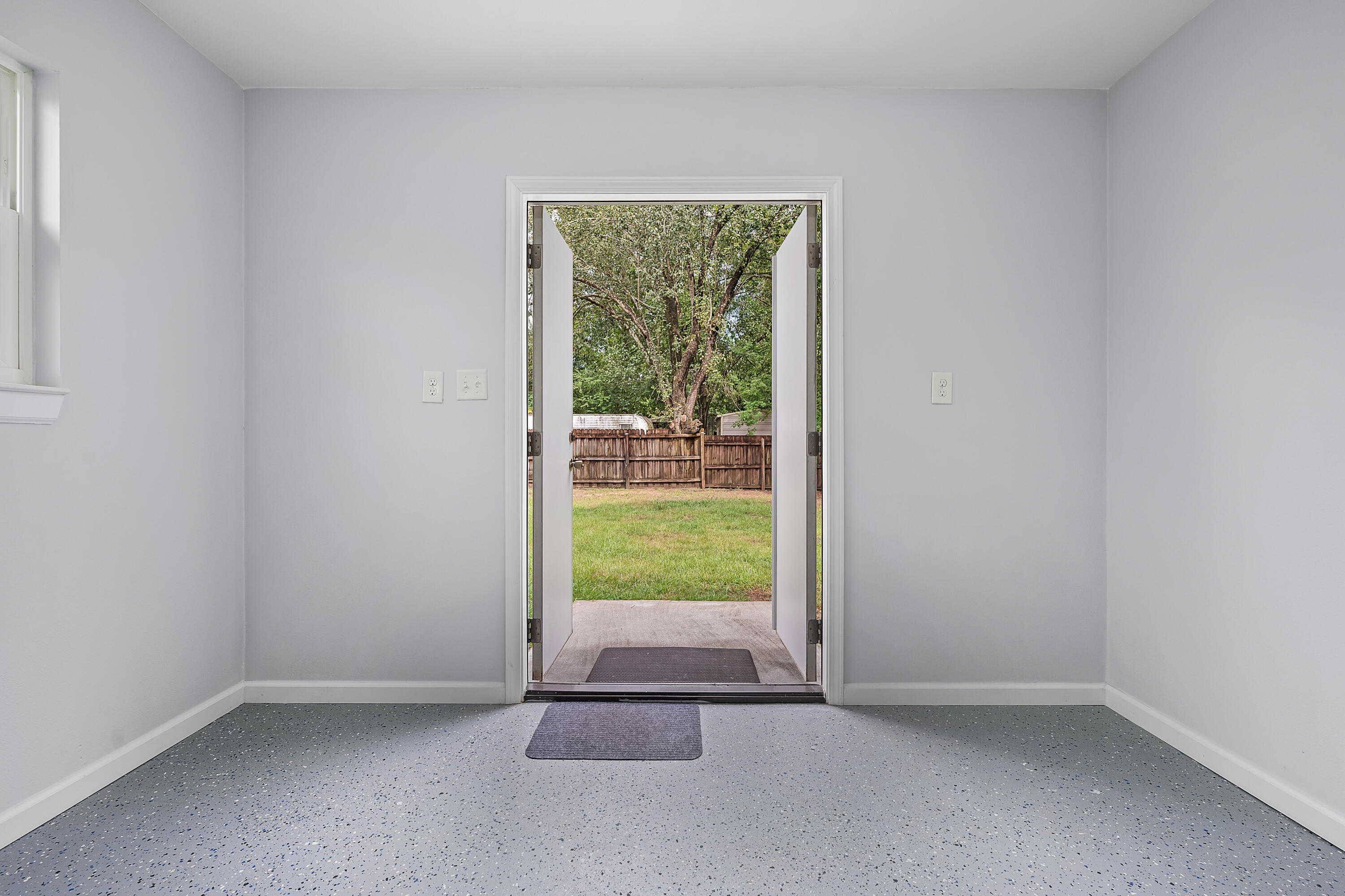 PINE MEADOWS - Residential