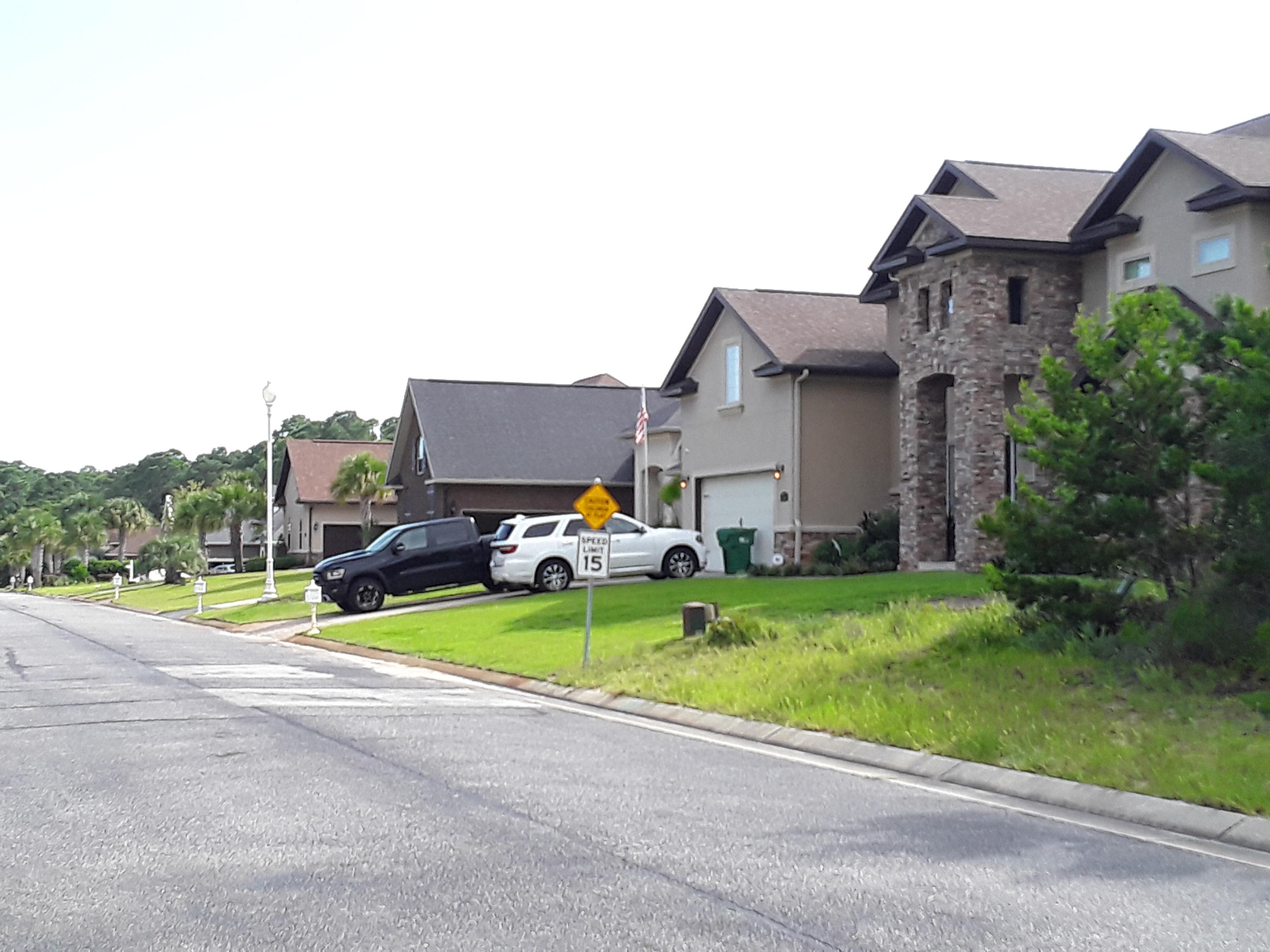 LA FONTAINE PHASE 1 - Land