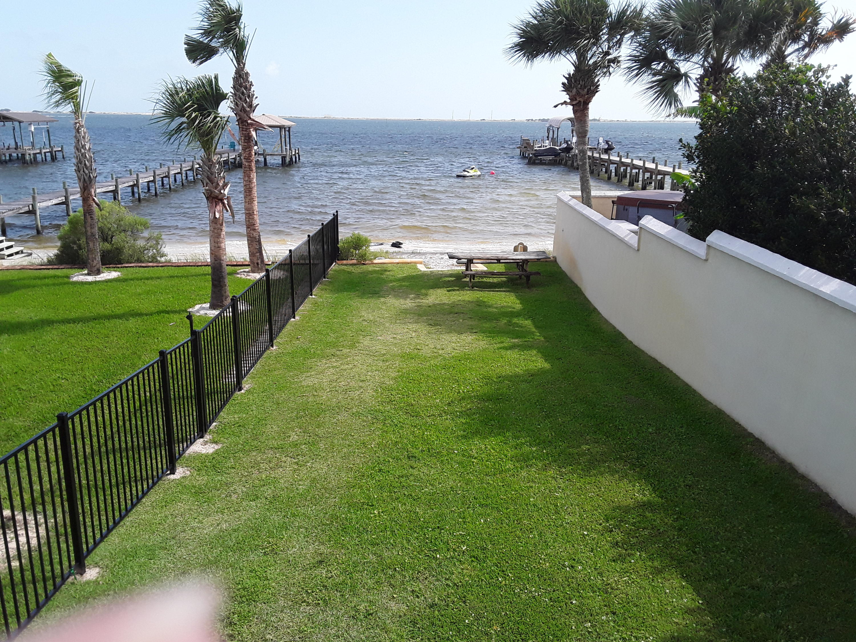 LA FONTAINE PHASE 1 - Land