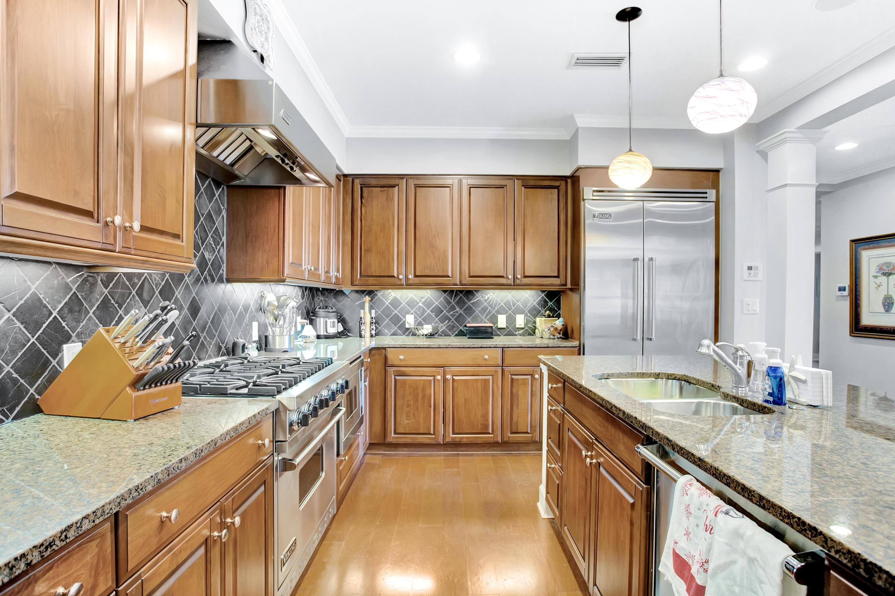 ONE WATER PLACE - Residential