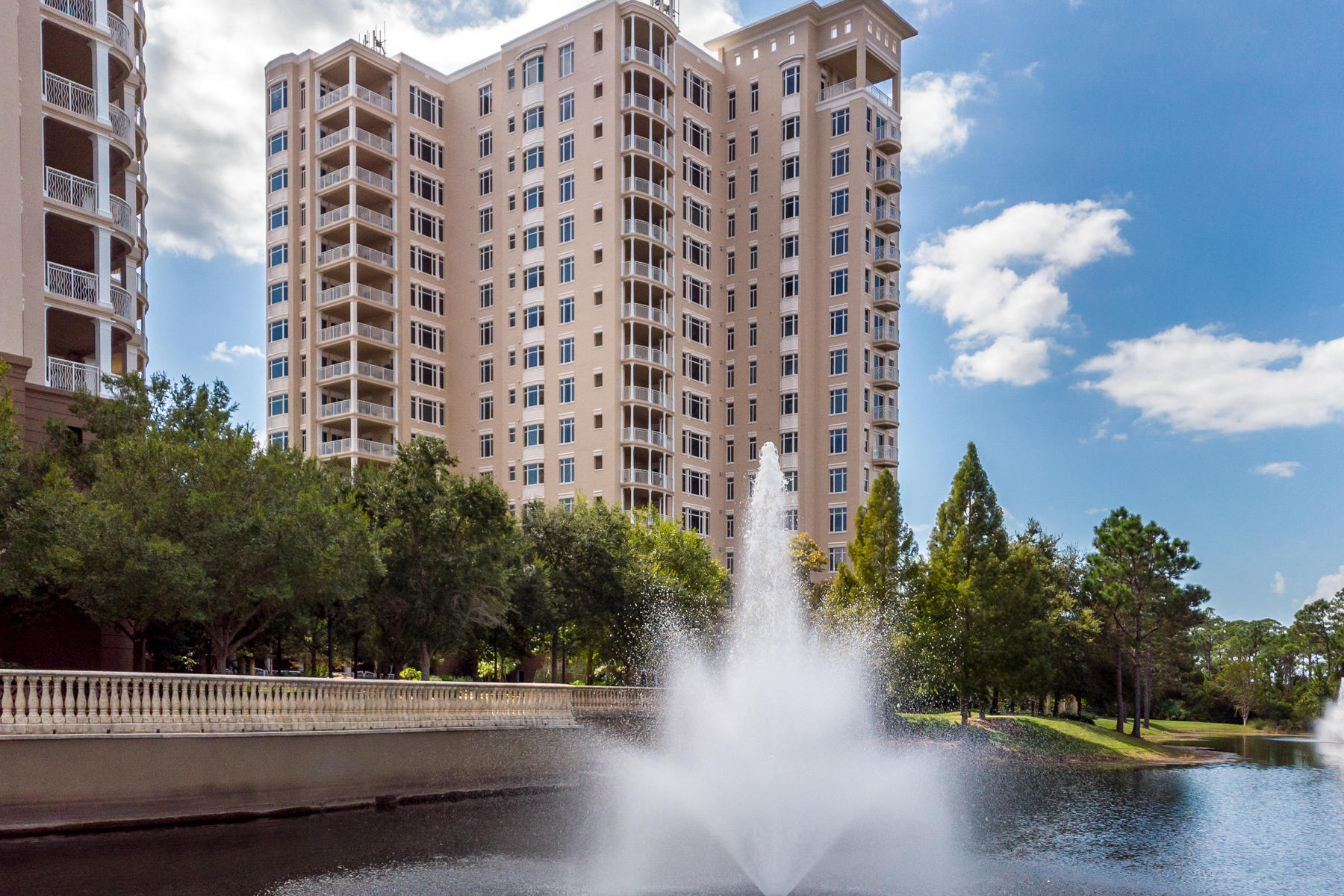 ONE WATER PLACE - Residential