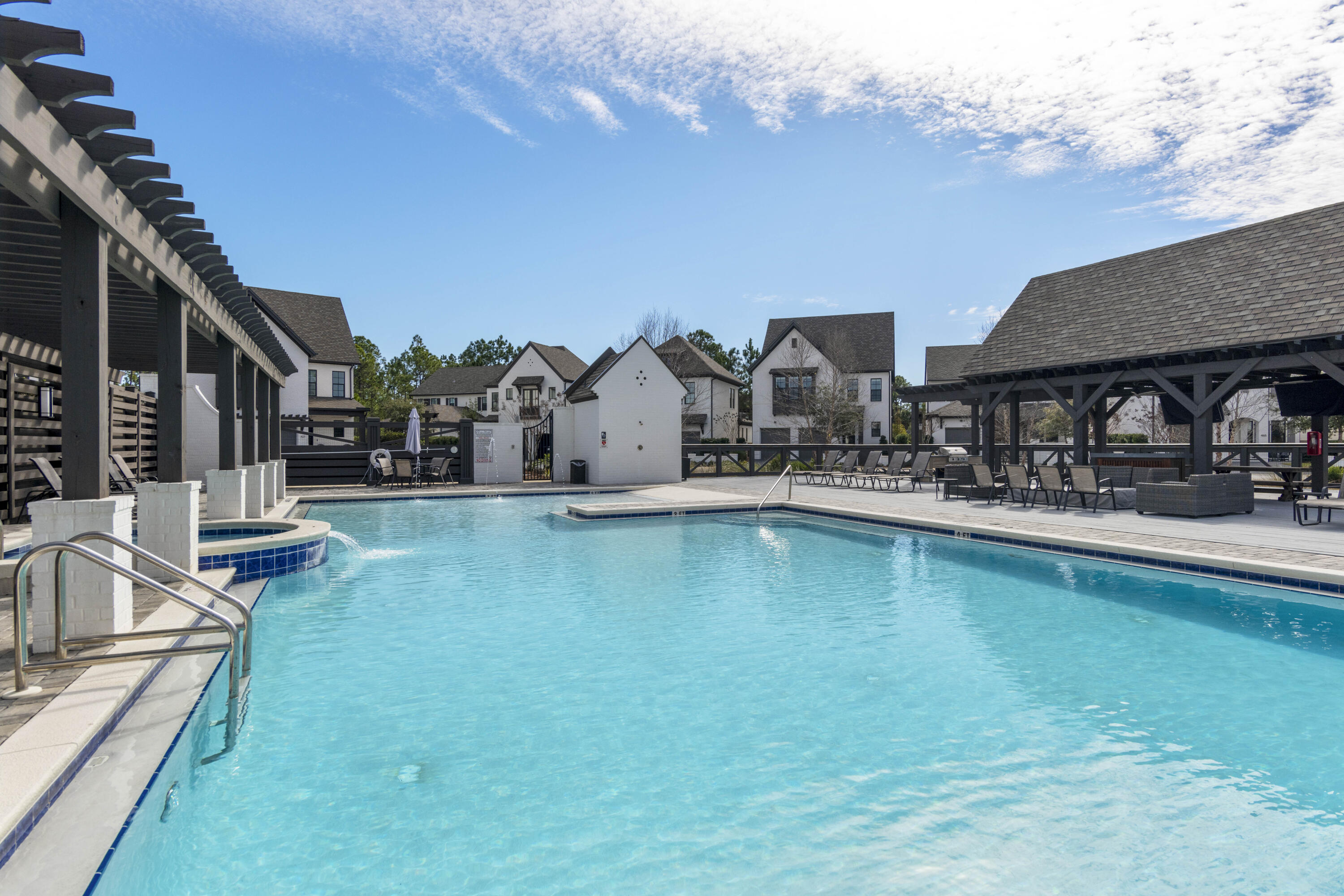 RidgeWalk - Residential