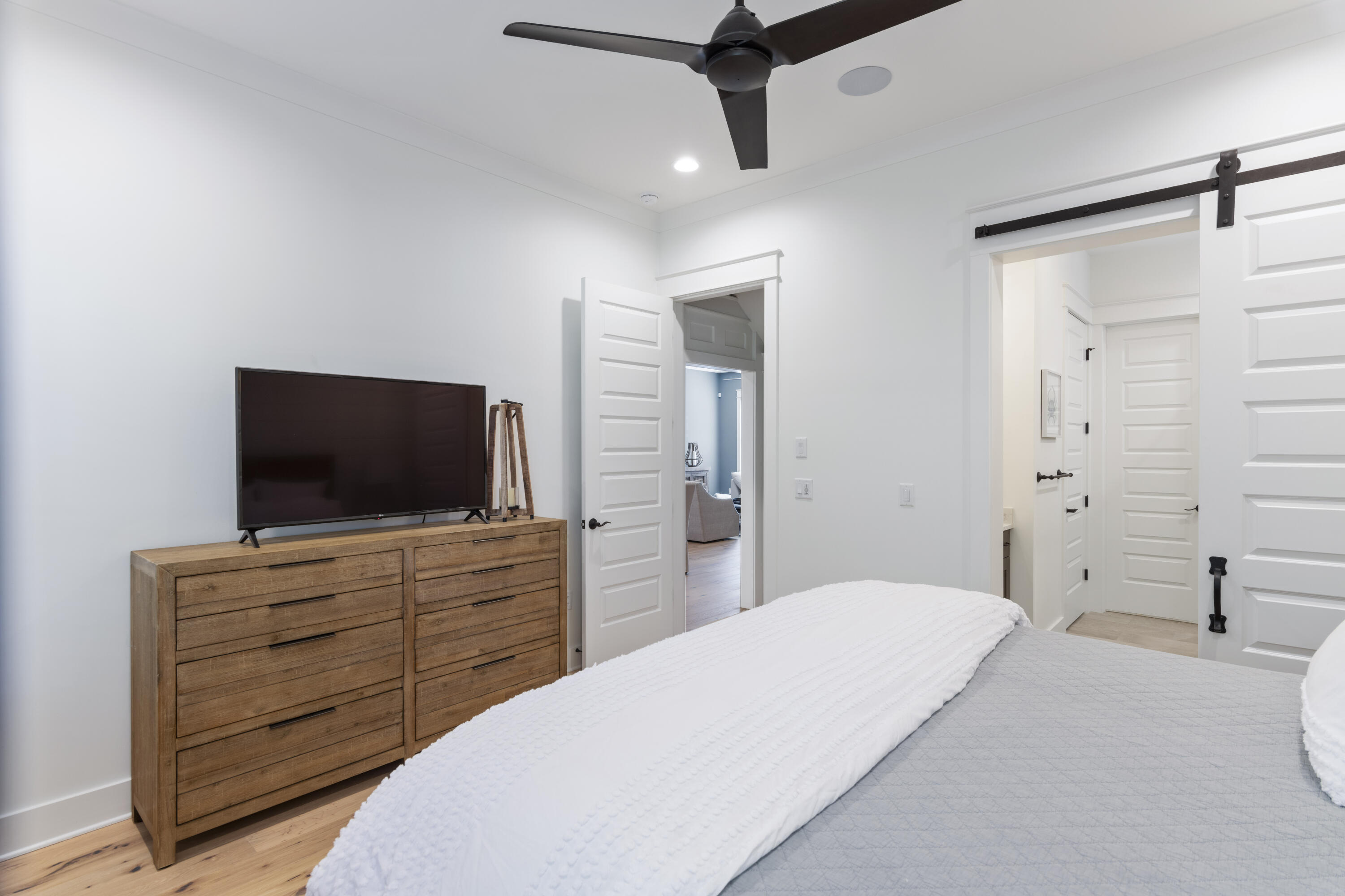 RidgeWalk - Residential