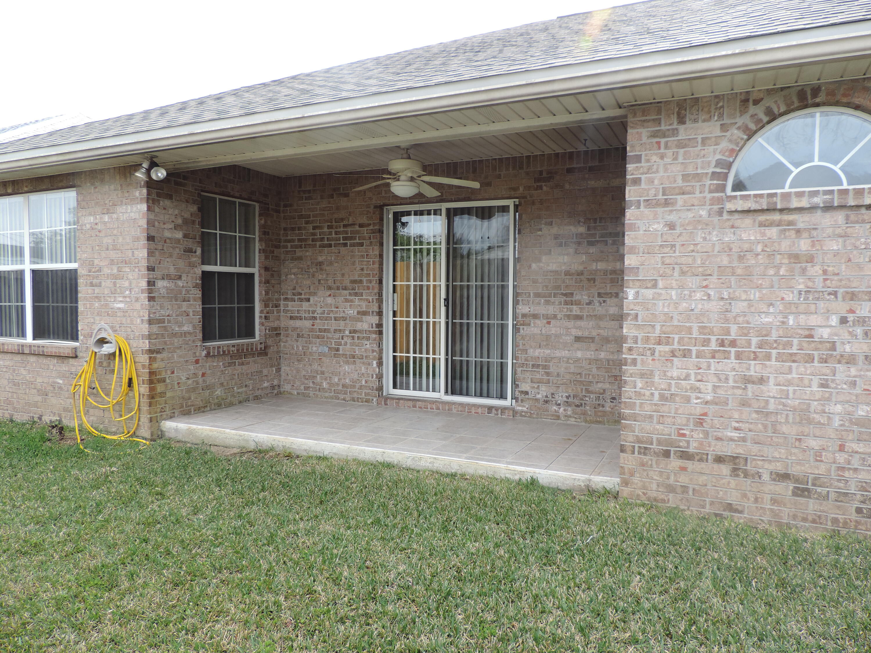 NORTHRIDGE - Residential