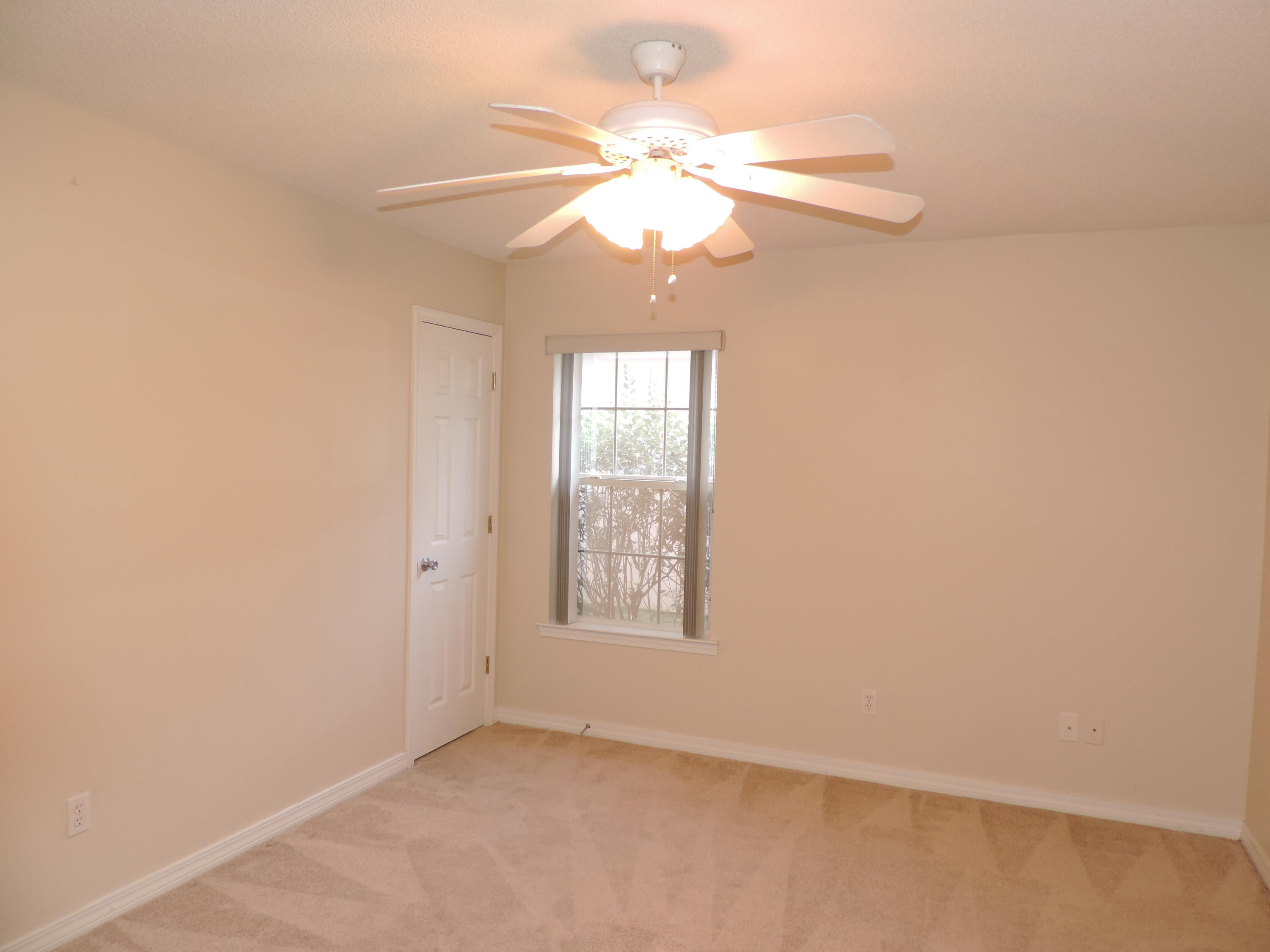 NORTHRIDGE - Residential