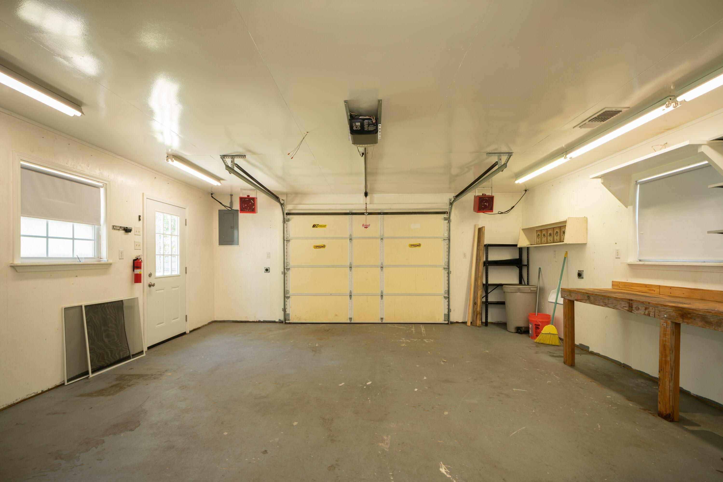 CREEKSIDE - Residential