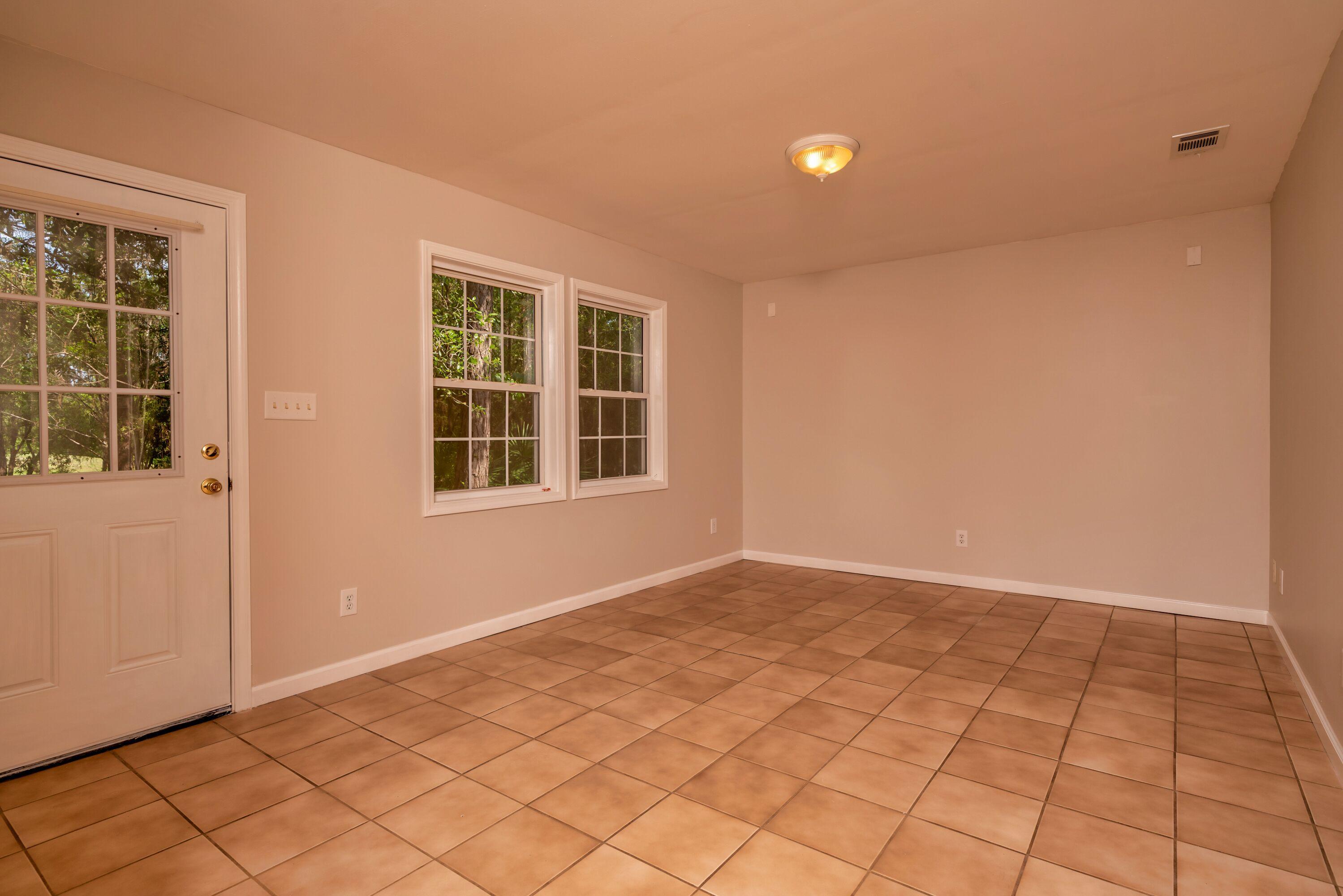 CREEKSIDE - Residential