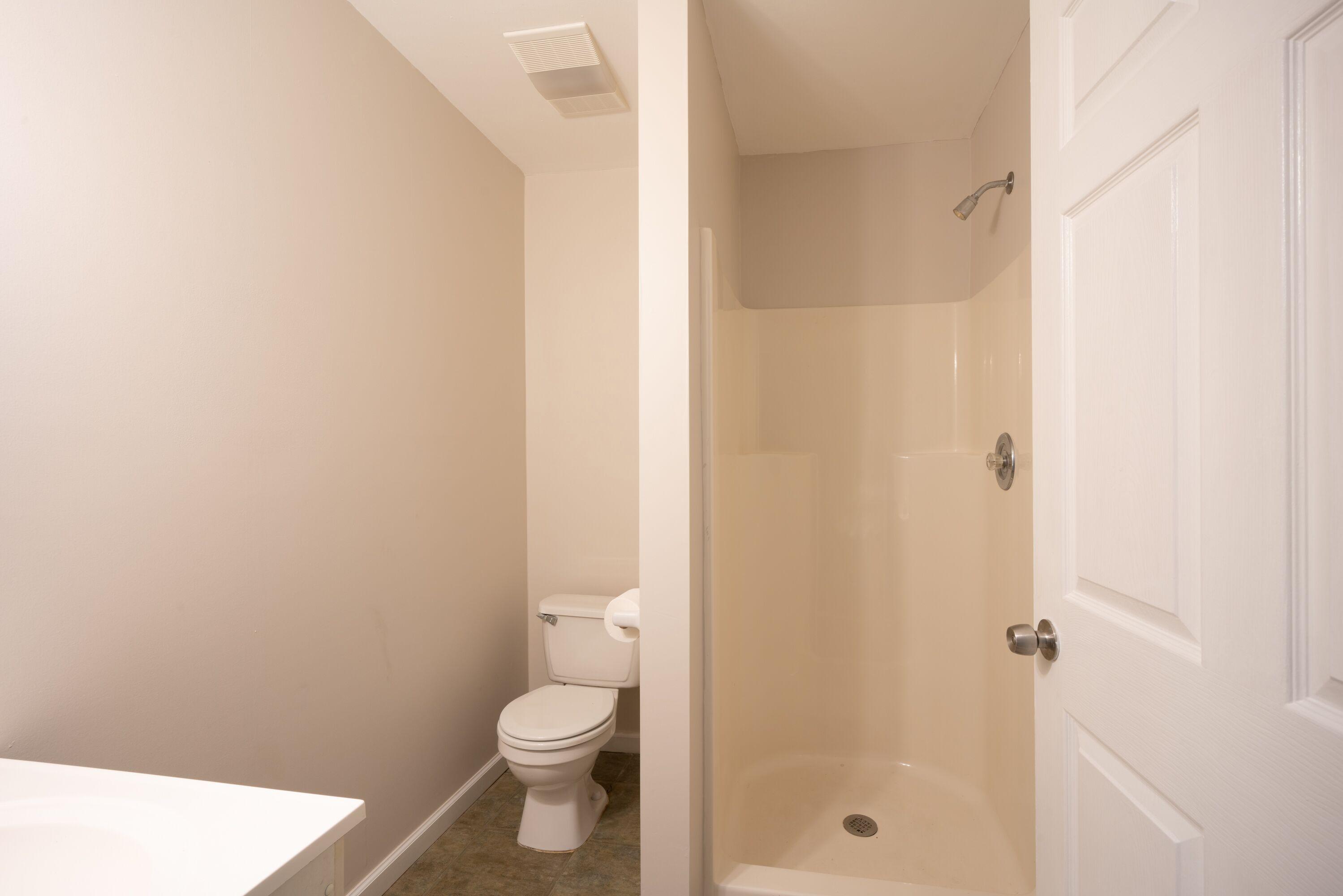 CREEKSIDE - Residential