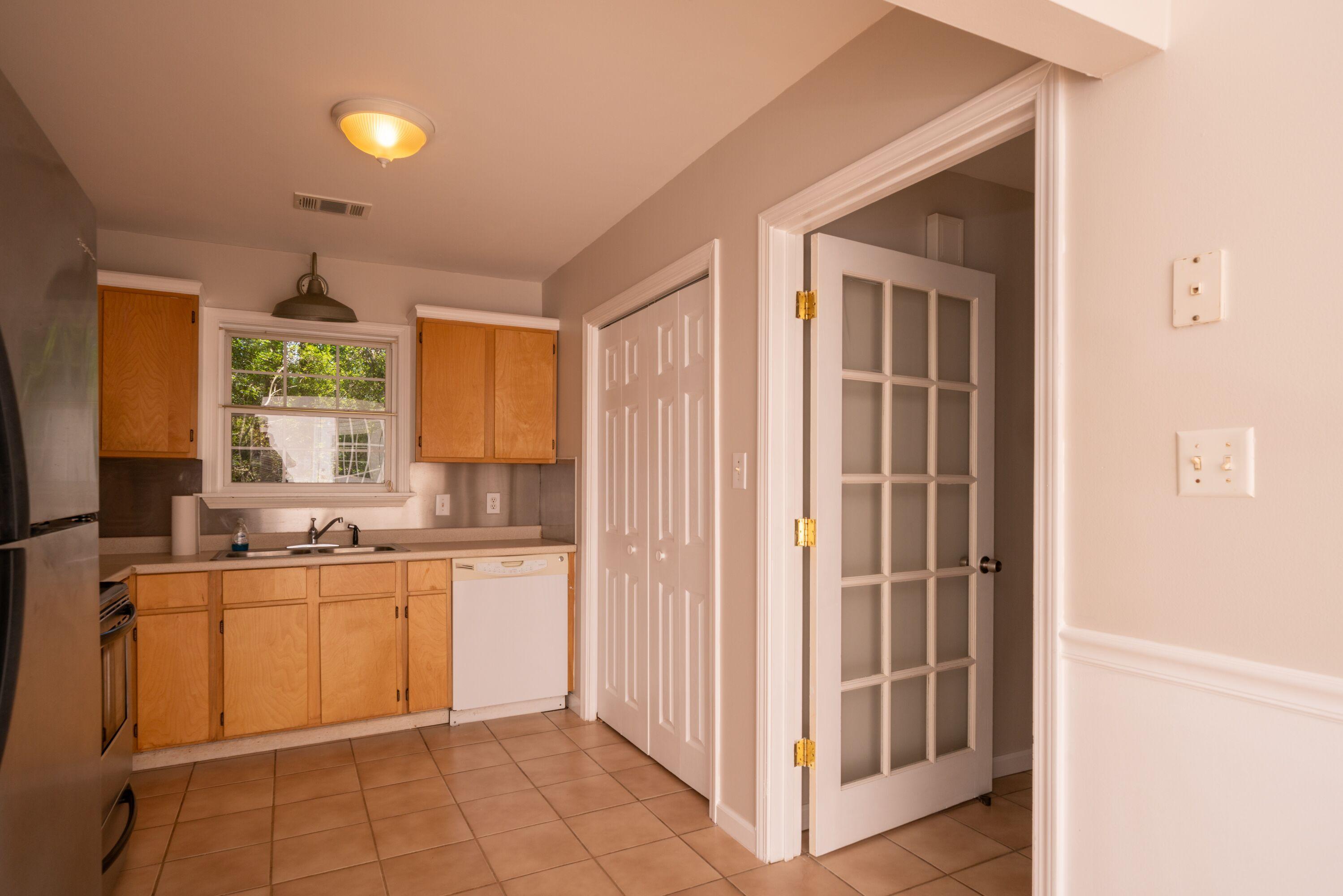 CREEKSIDE - Residential