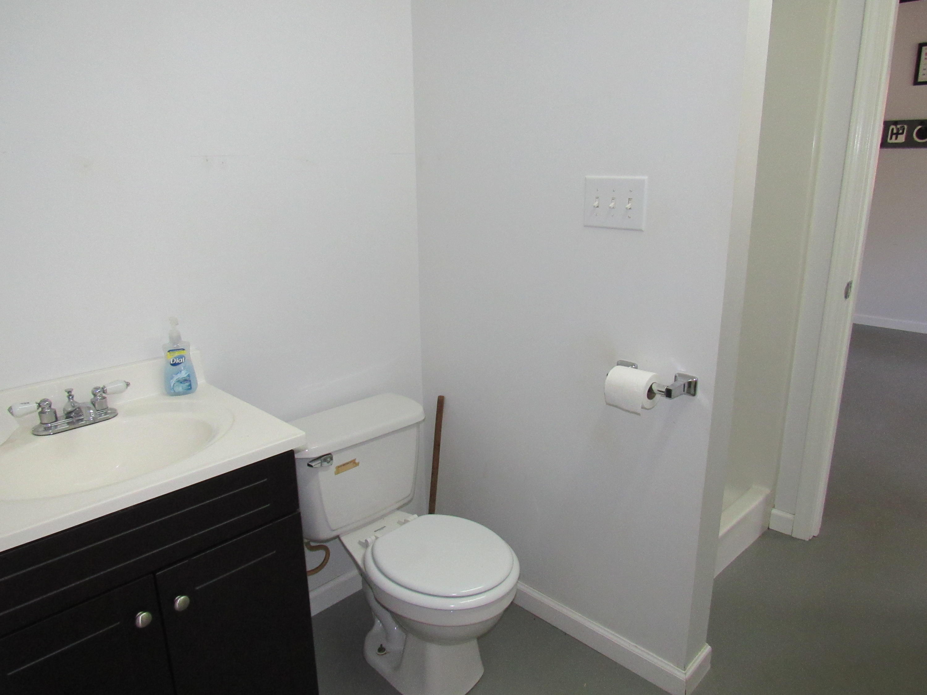 CREEKSIDE - Residential