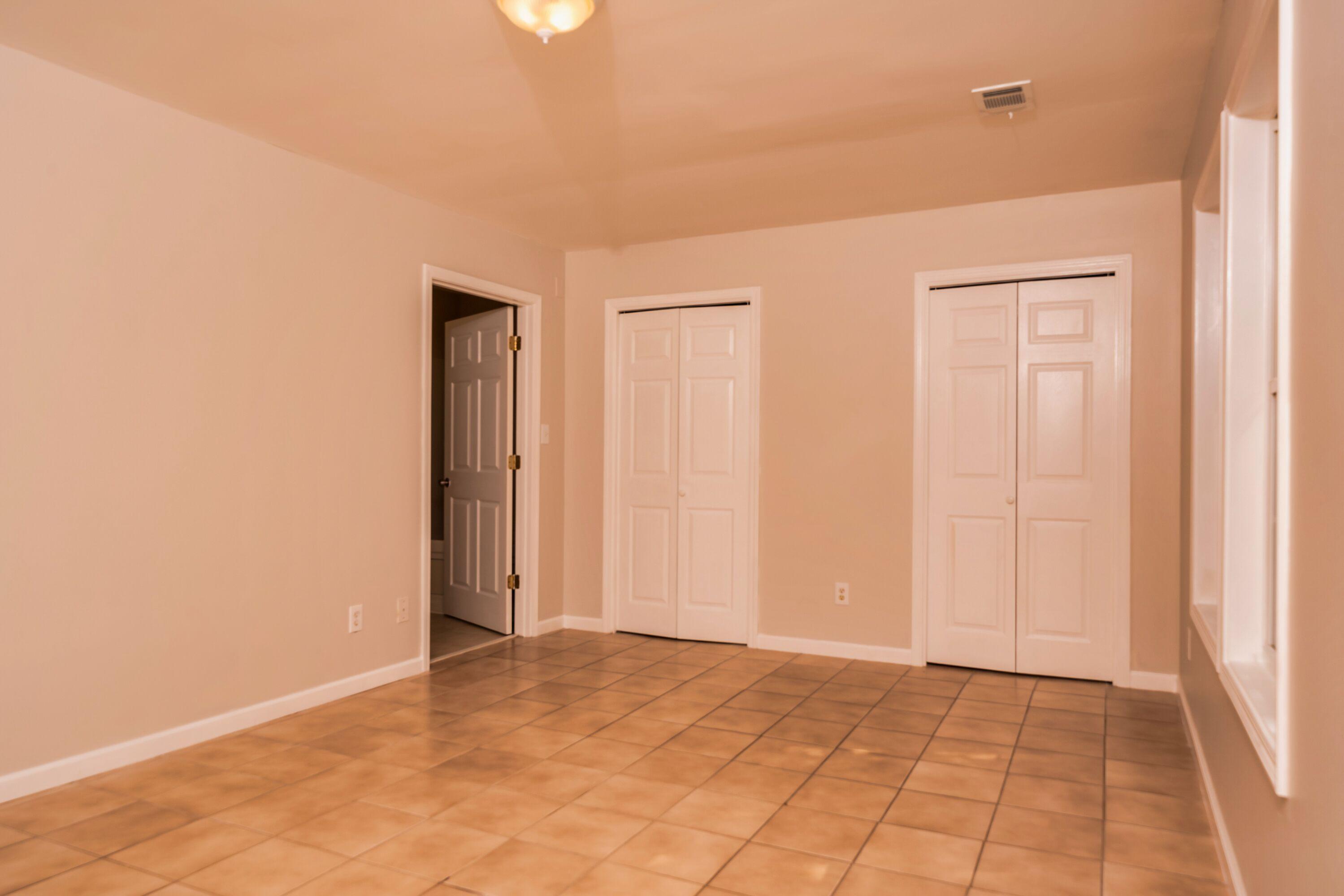 CREEKSIDE - Residential