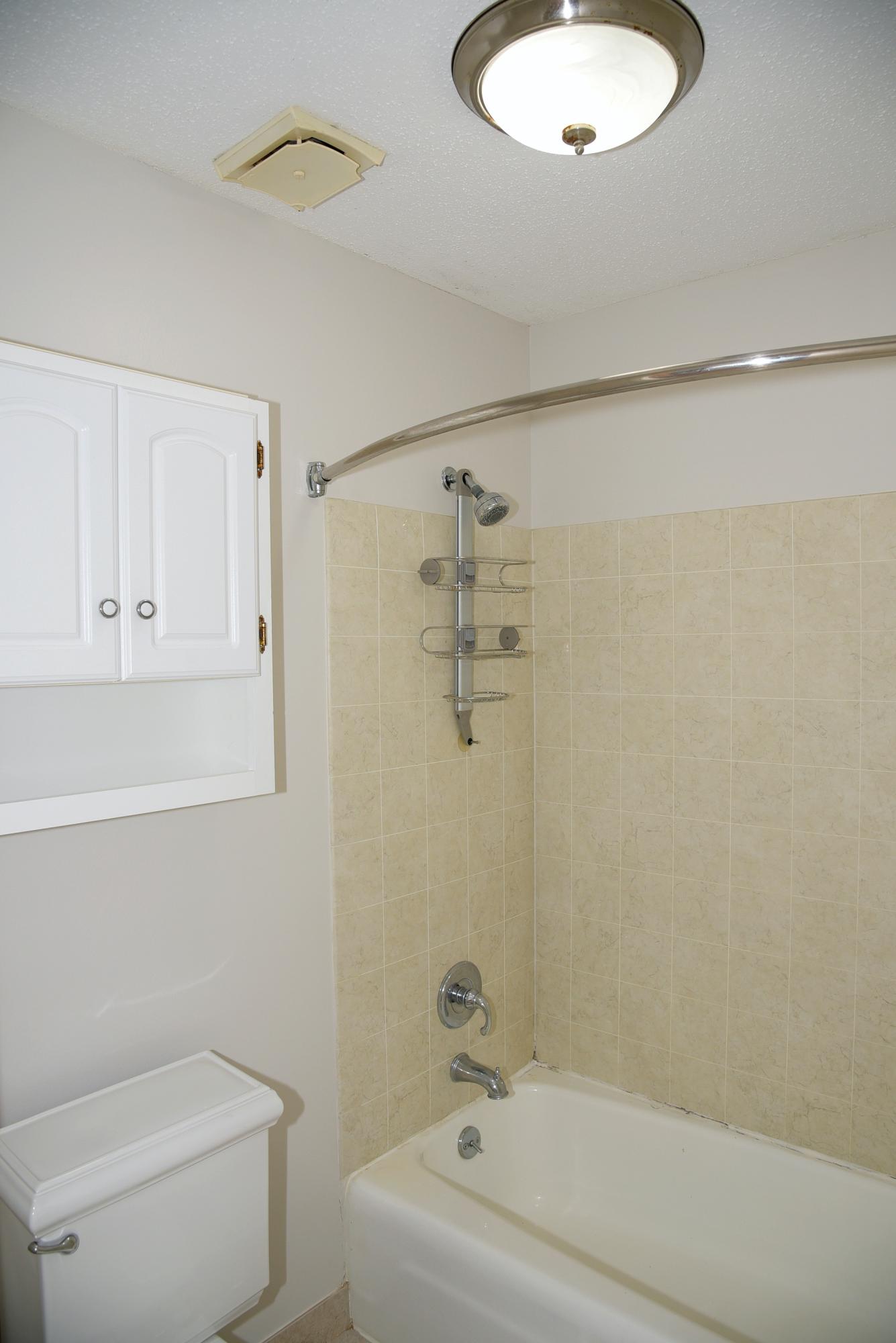 ROCKY BAYOU ESTATES 03 - Residential Lease