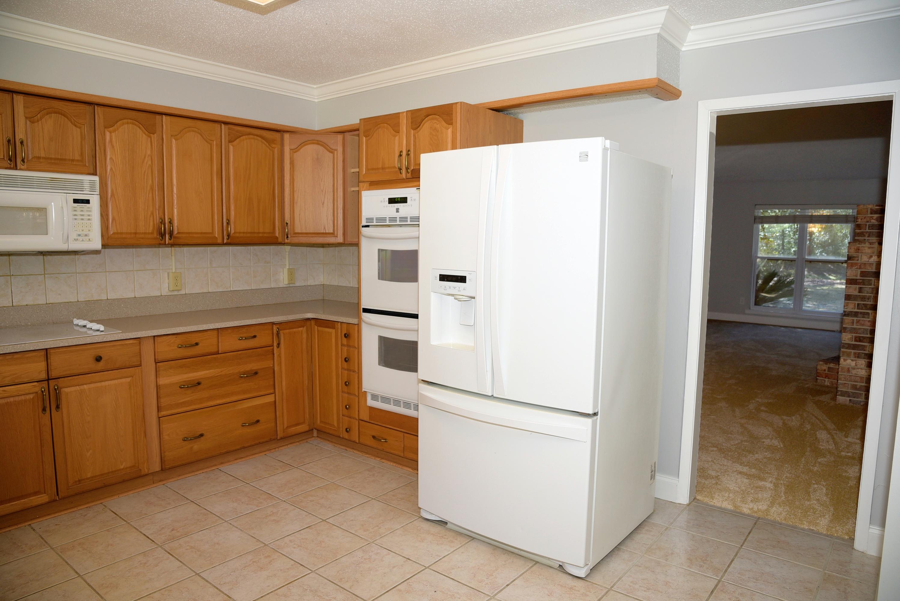 ROCKY BAYOU ESTATES 03 - Residential Lease