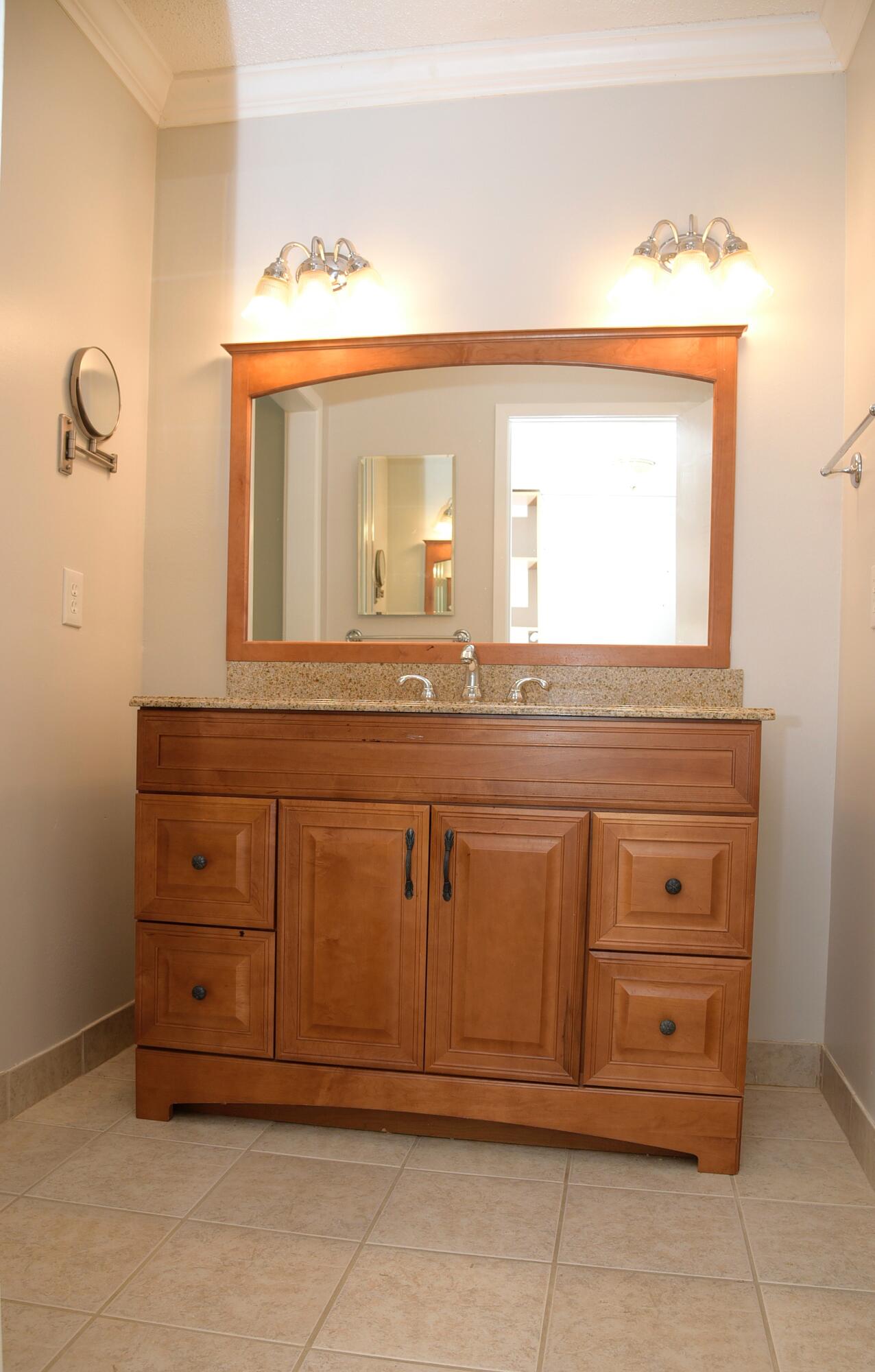 ROCKY BAYOU ESTATES 03 - Residential Lease