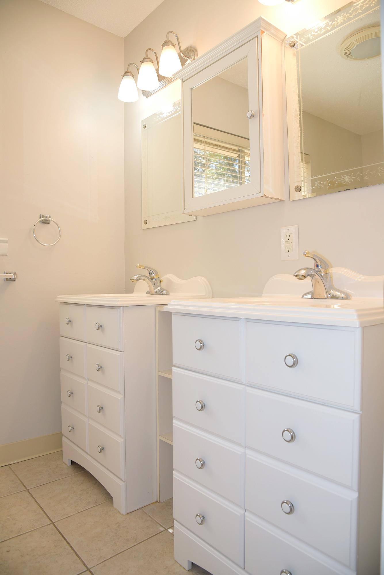 ROCKY BAYOU ESTATES 03 - Residential Lease