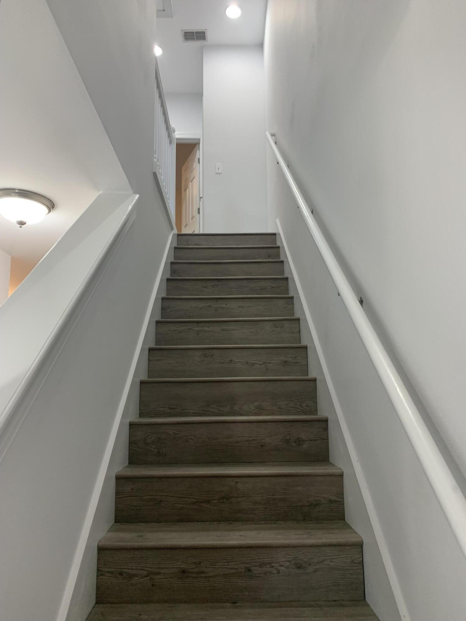 PALMS OF FREEPORT - Residential Lease