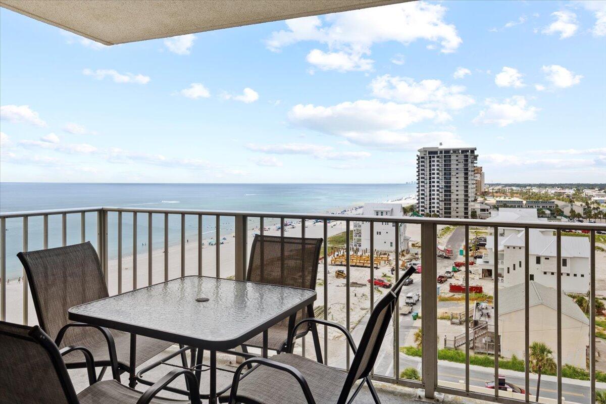 REGENCY TOWERS - Residential