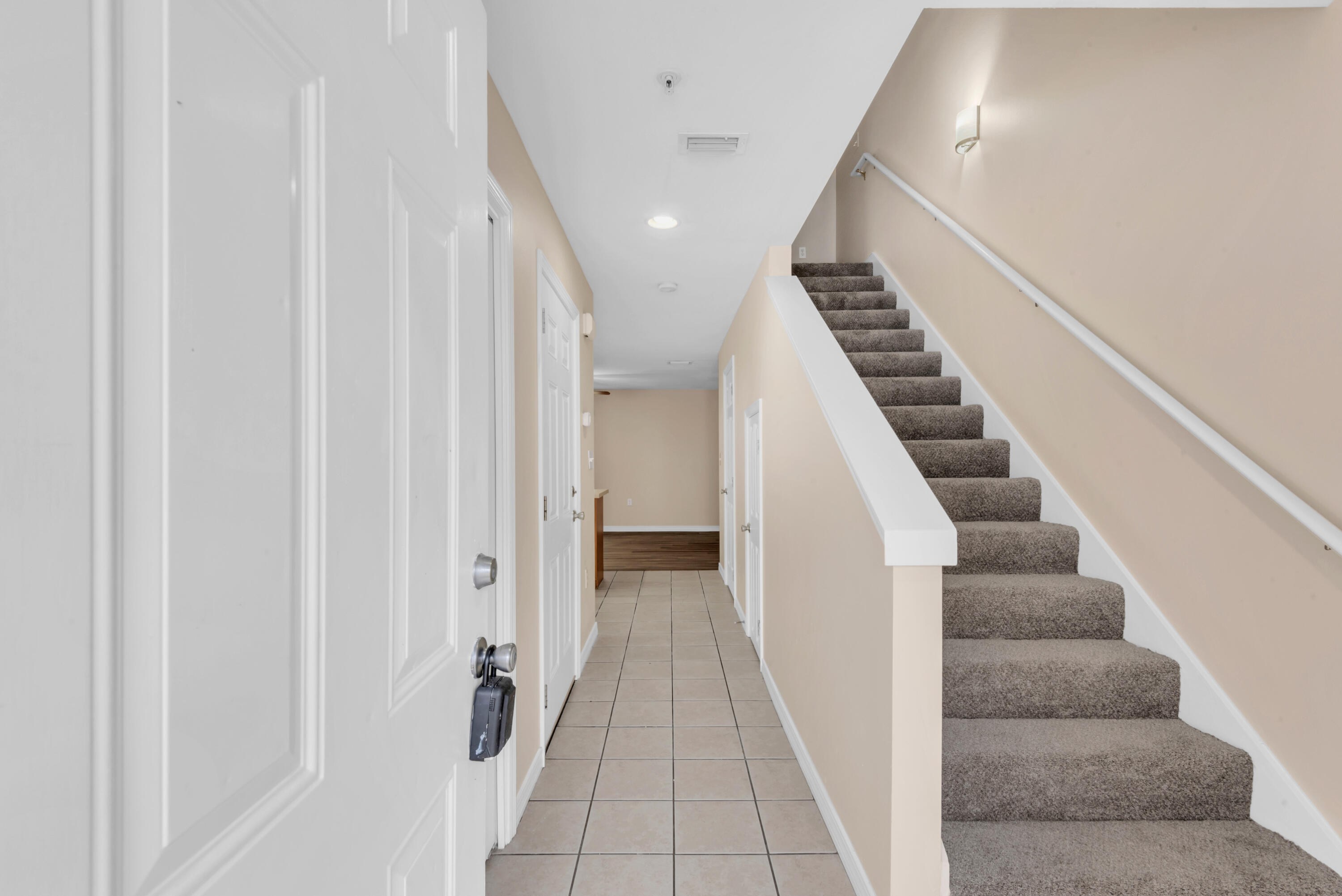 DAVENPORT PLACE - Residential Lease