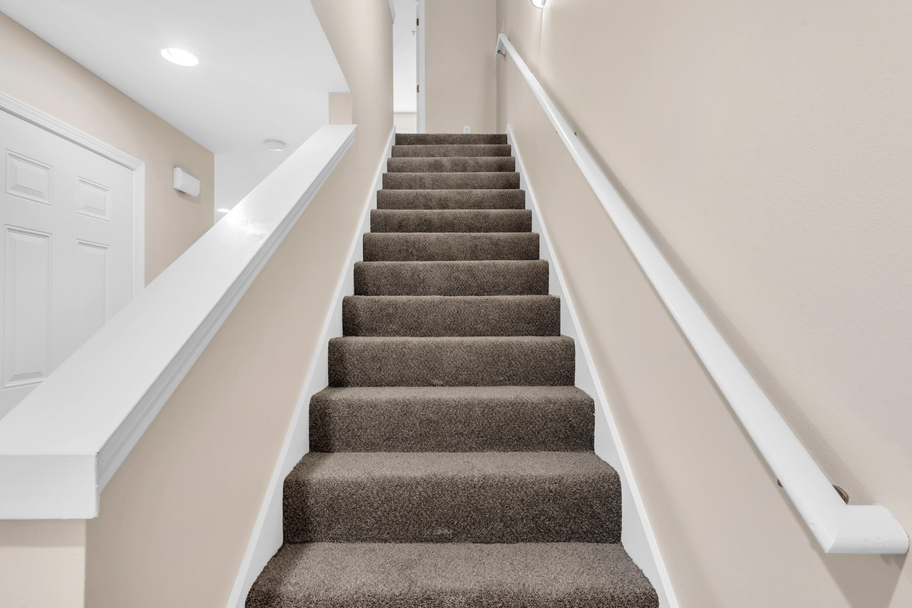 DAVENPORT PLACE - Residential Lease