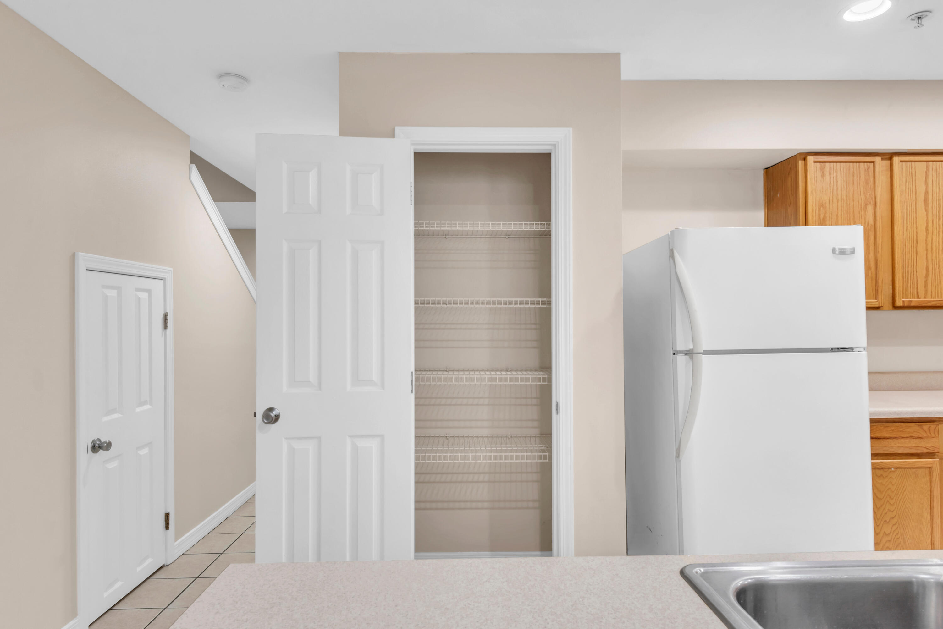 DAVENPORT PLACE - Residential Lease