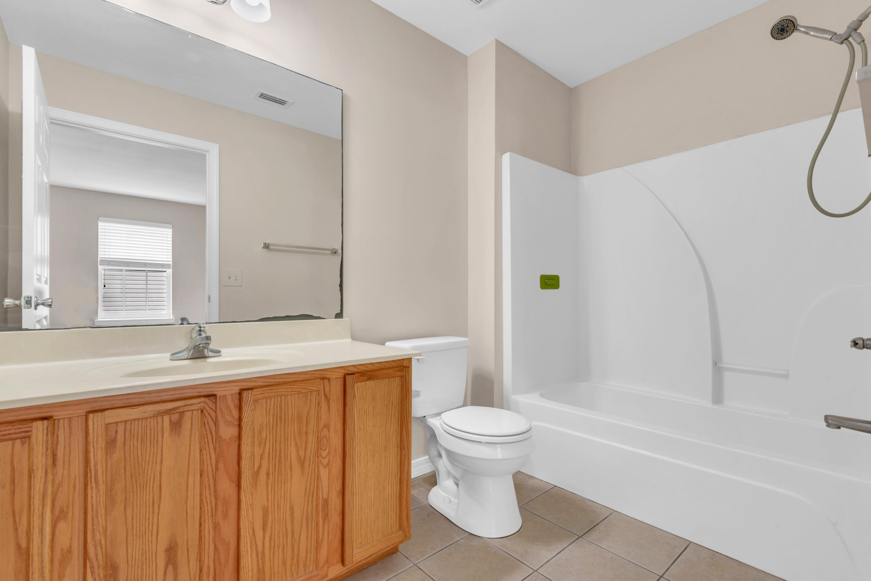 DAVENPORT PLACE - Residential Lease
