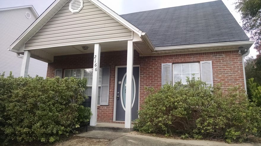 Great INVESTMENT opportunity or First Time Home Buyer wanting to do some projects! 3 bedroom/2 bath contemporary home with 1162 sq ft available in Lake Silver Subdivision in Crestview! This home is located on a nice size lot with a large back yard and needs some TLC. The kitchen has stainless and black stove/oven and microwave, chestnut colored cabinets, tiled floors, NEEDS counter tops, and open bar that seats 4-5. In addition the kitchen opens to the living room and the eat-in dining area. Buyer to verify all dimensions and information. Can only purchase with FHA203K or loan with construction, cash, or Conventional. Seller in process of clearing title. Buyer to verify all information and dimensions.