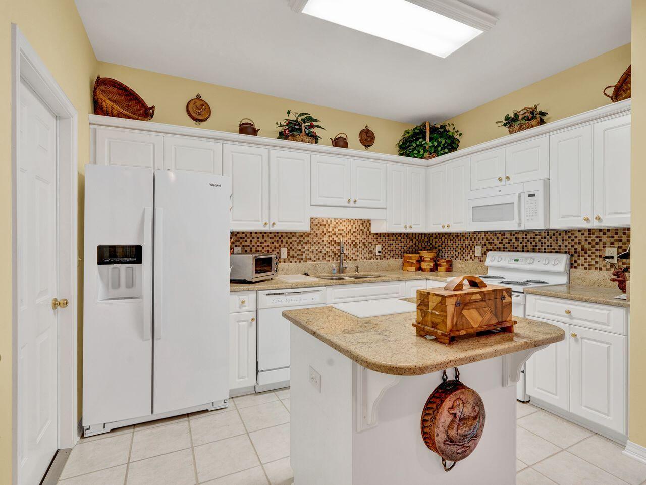 REFLECTIONS AT BLUEWATER BAY T/H - Residential