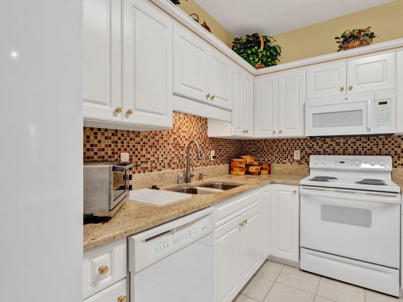 REFLECTIONS AT BLUEWATER BAY T/H - Residential