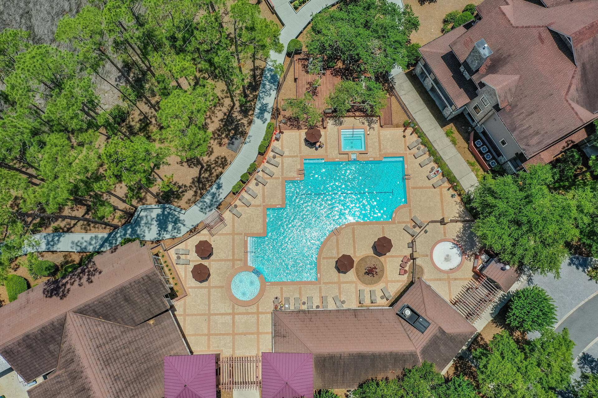 WILD HERON - Residential