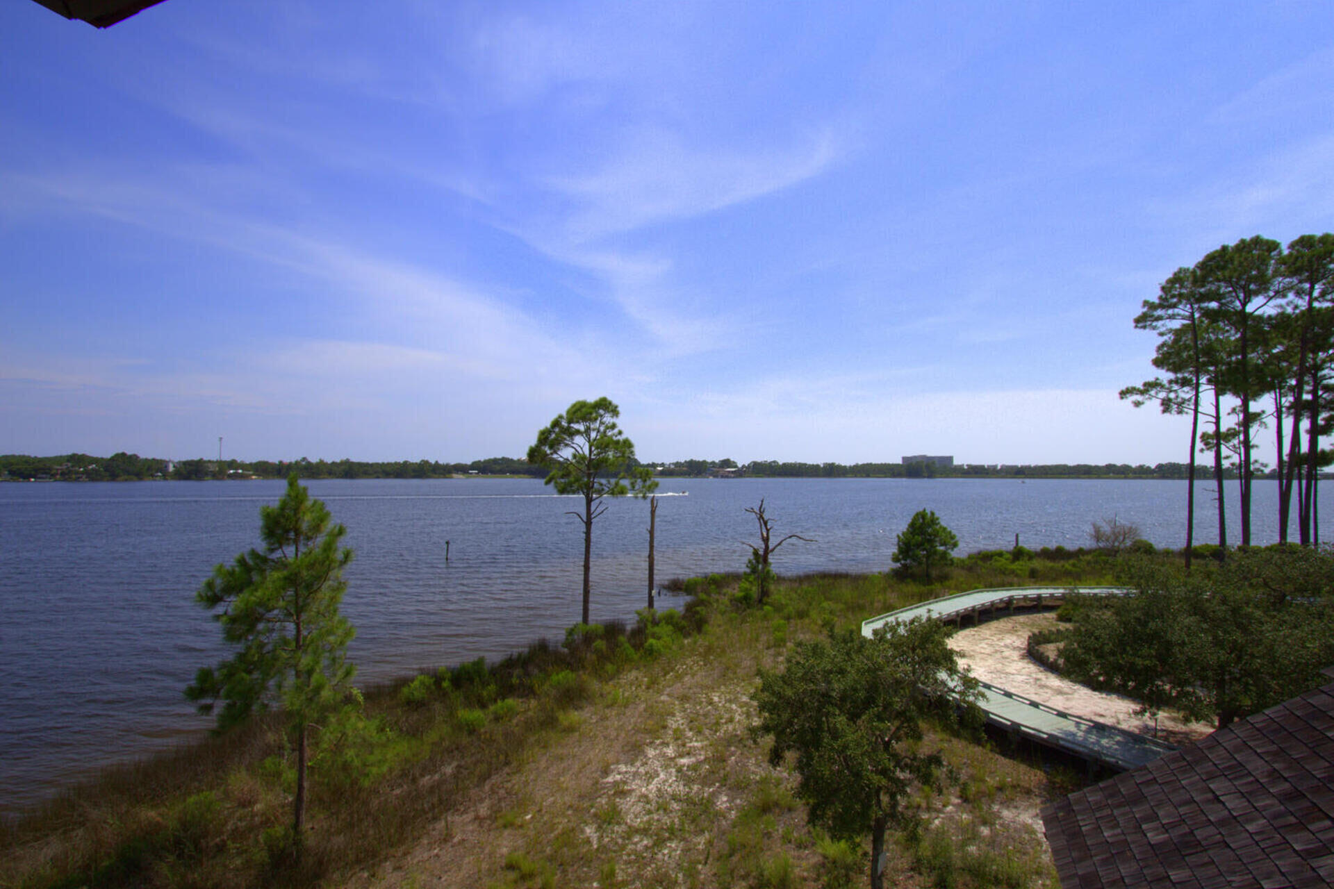 WILD HERON - Residential