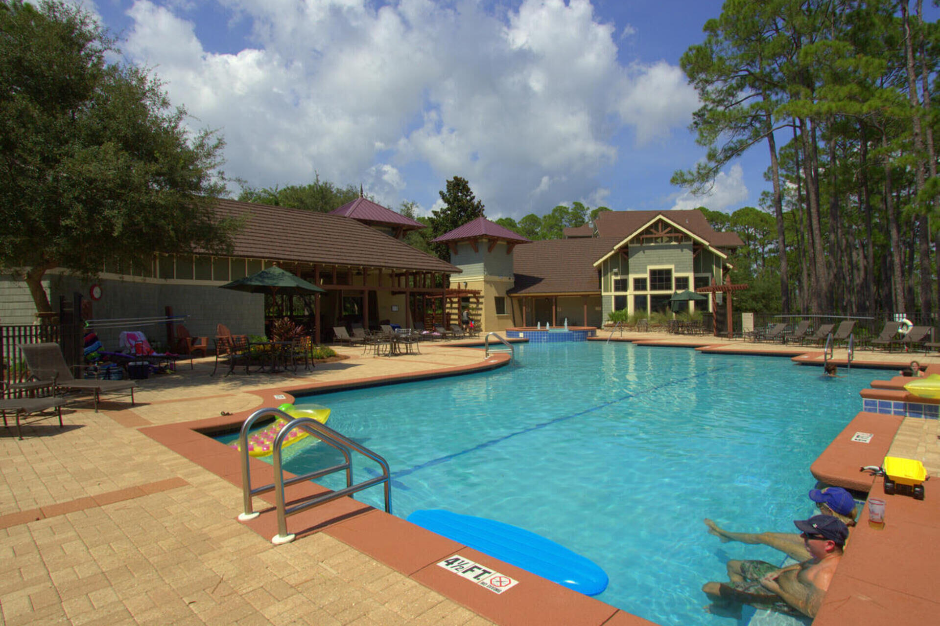 WILD HERON - Residential