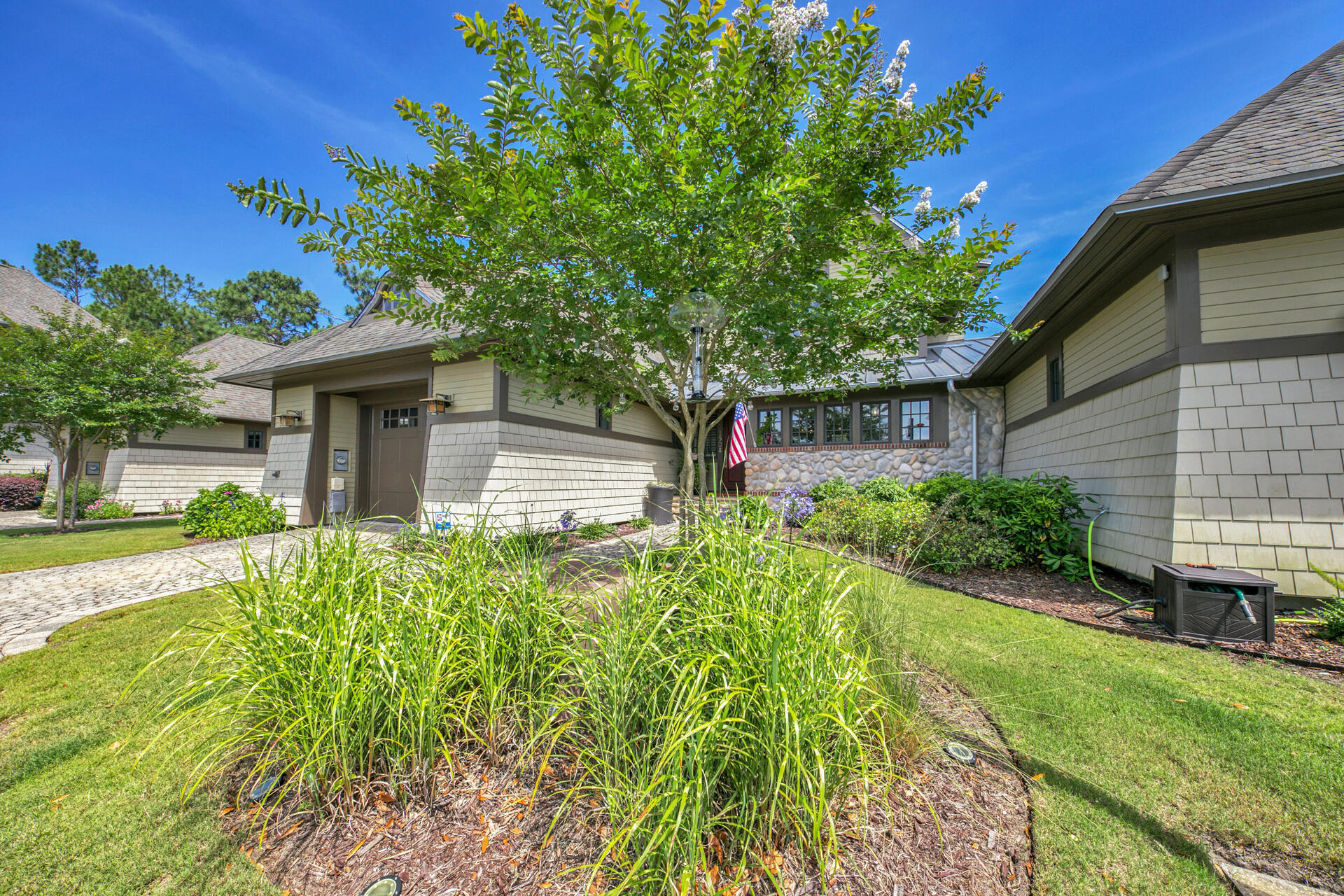 WILD HERON - Residential