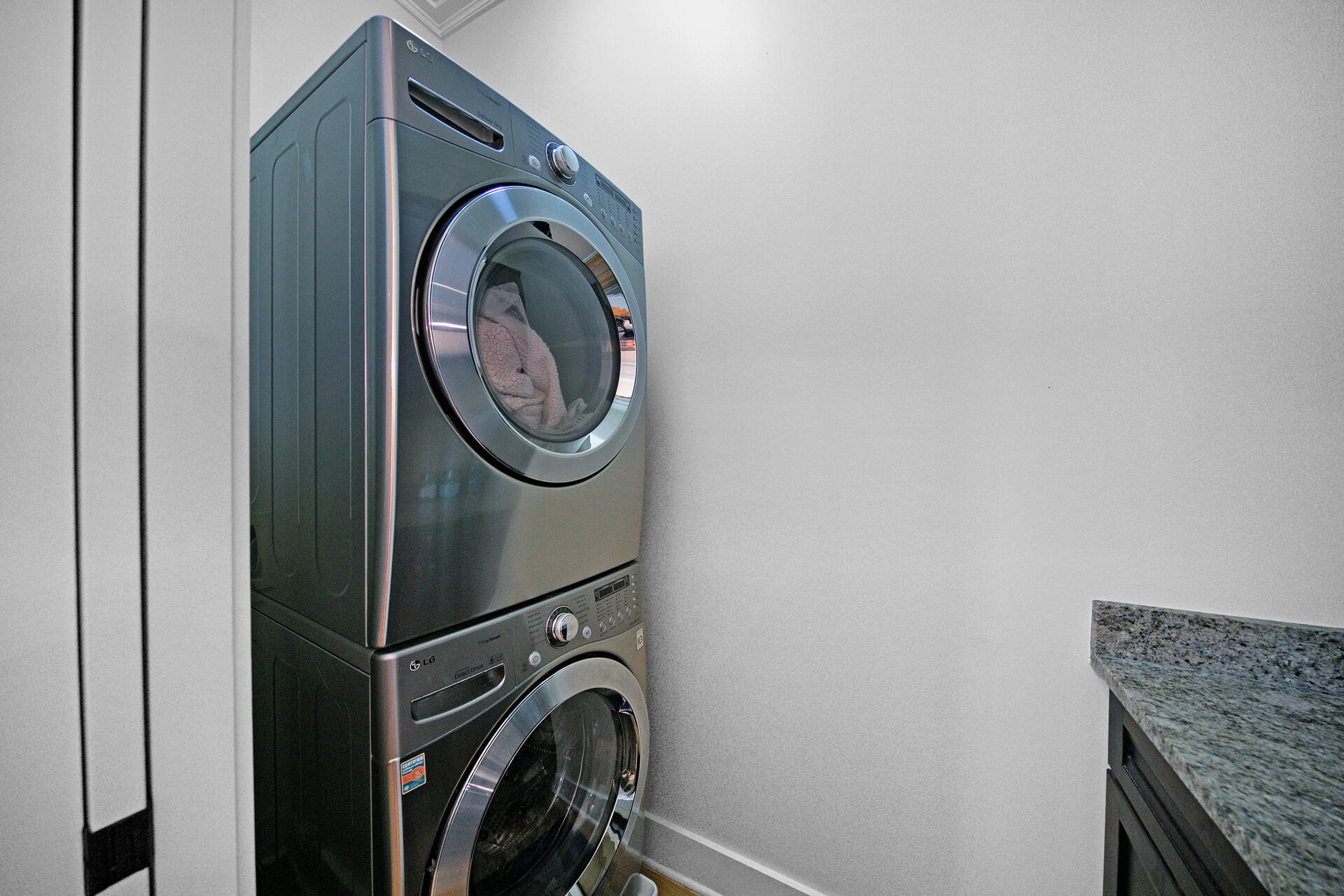 WILD HERON - Residential