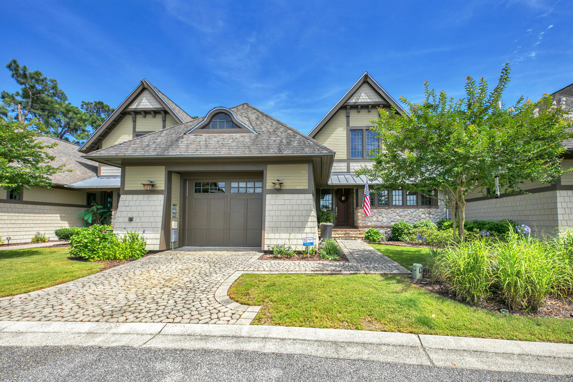 WILD HERON - Residential