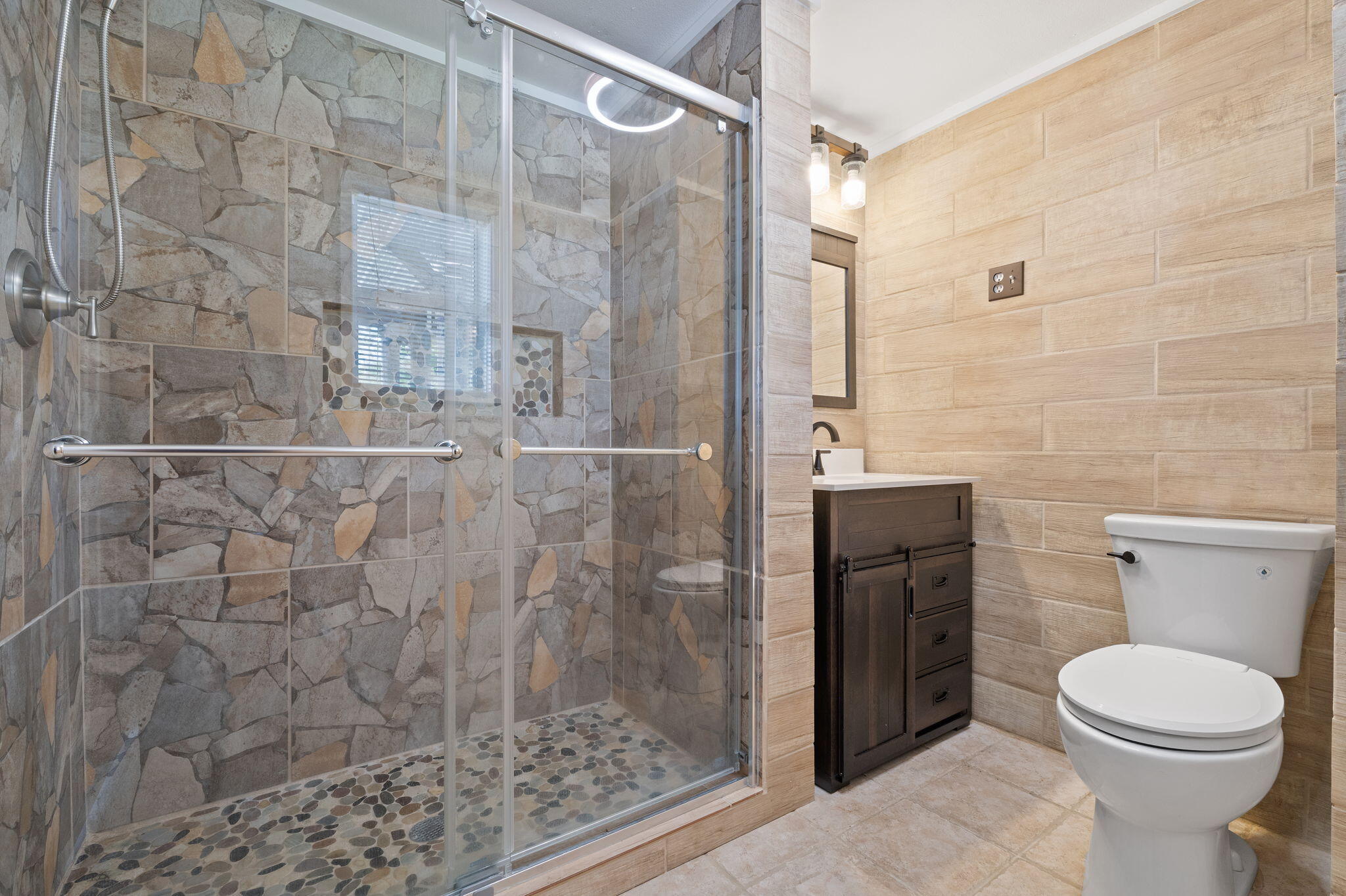 23-1S-28-0000-00403-0000 - Residential