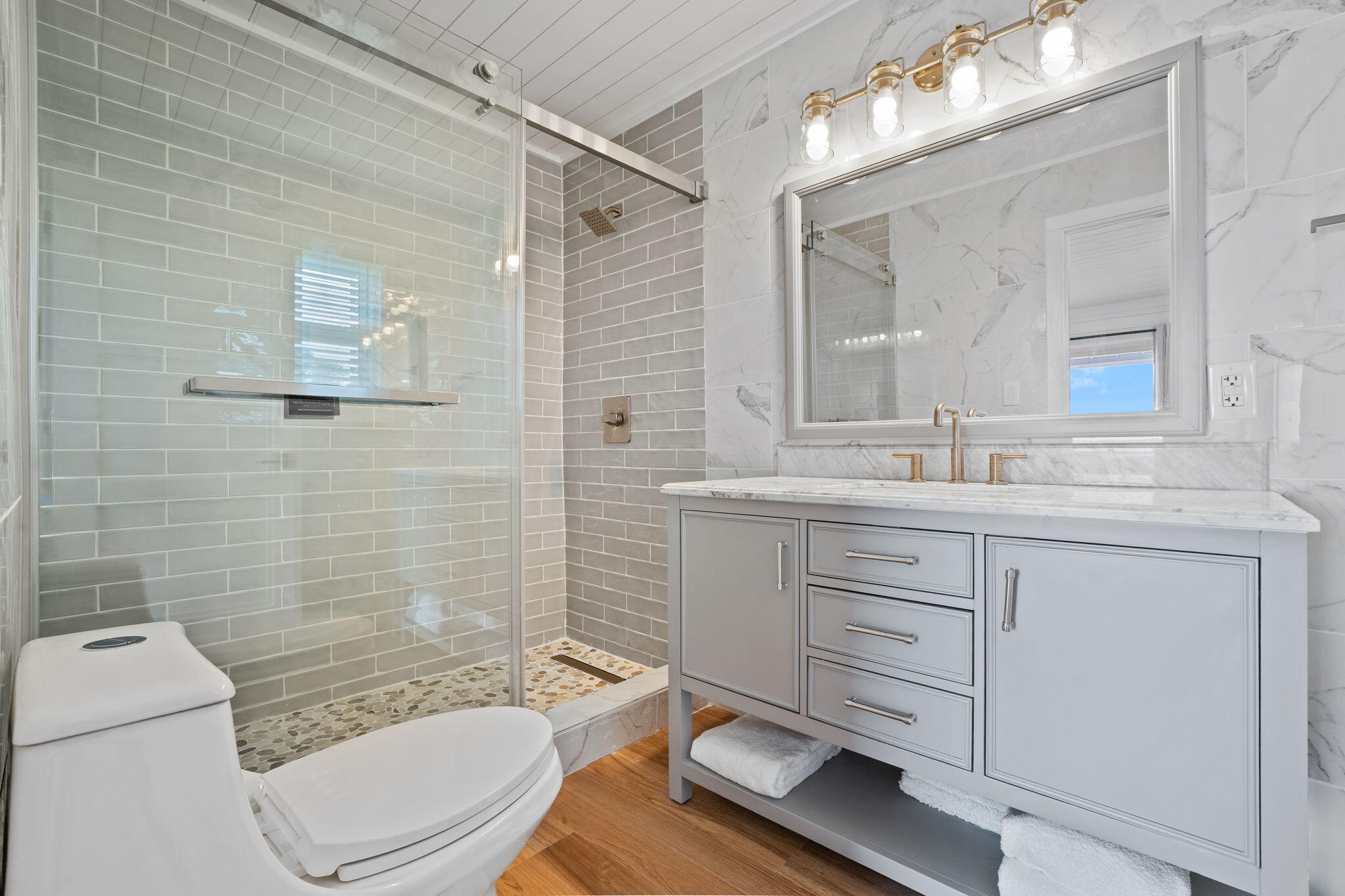 23-1S-28-0000-00403-0000 - Residential