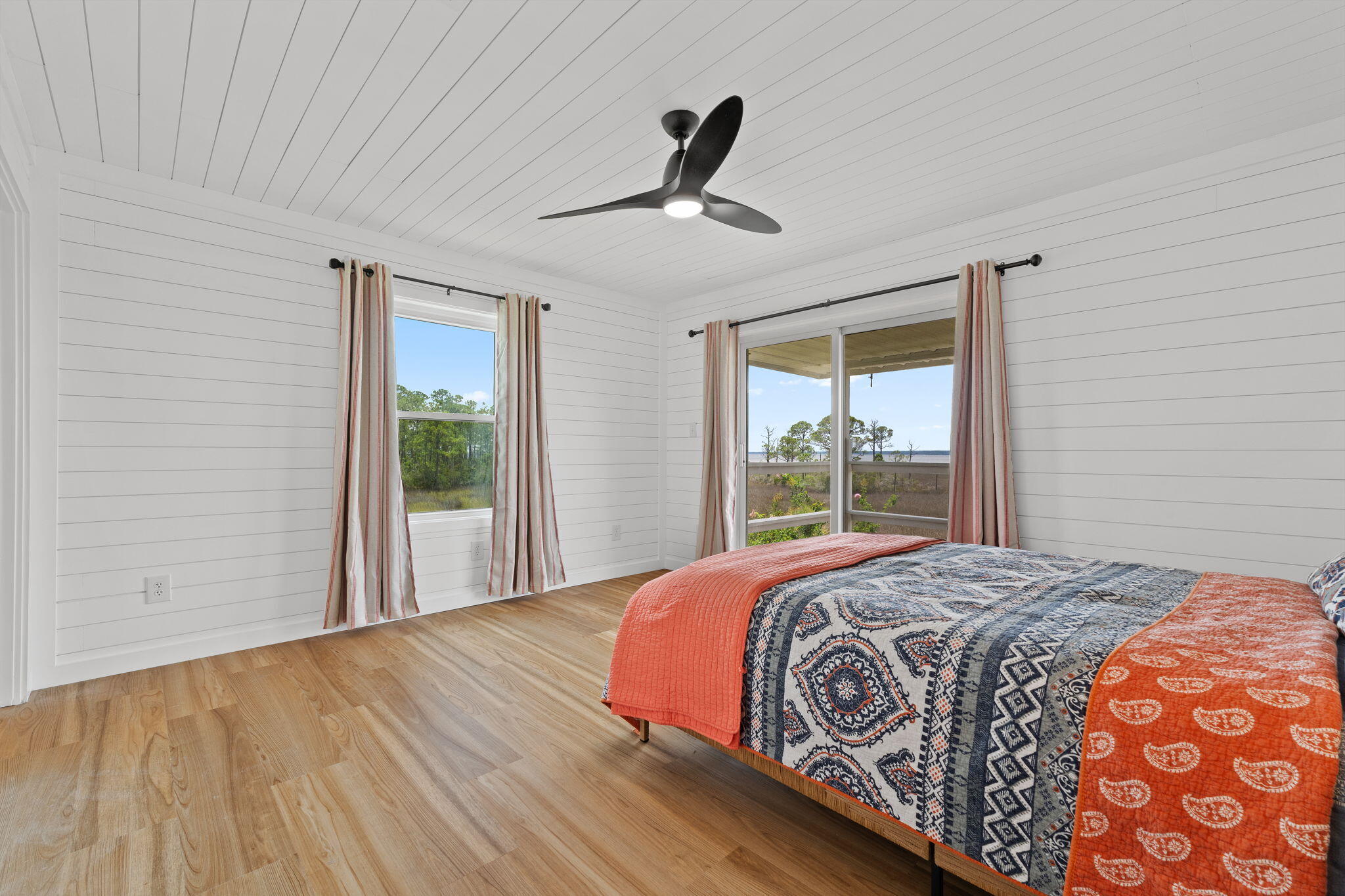 23-1S-28-0000-00403-0000 - Residential