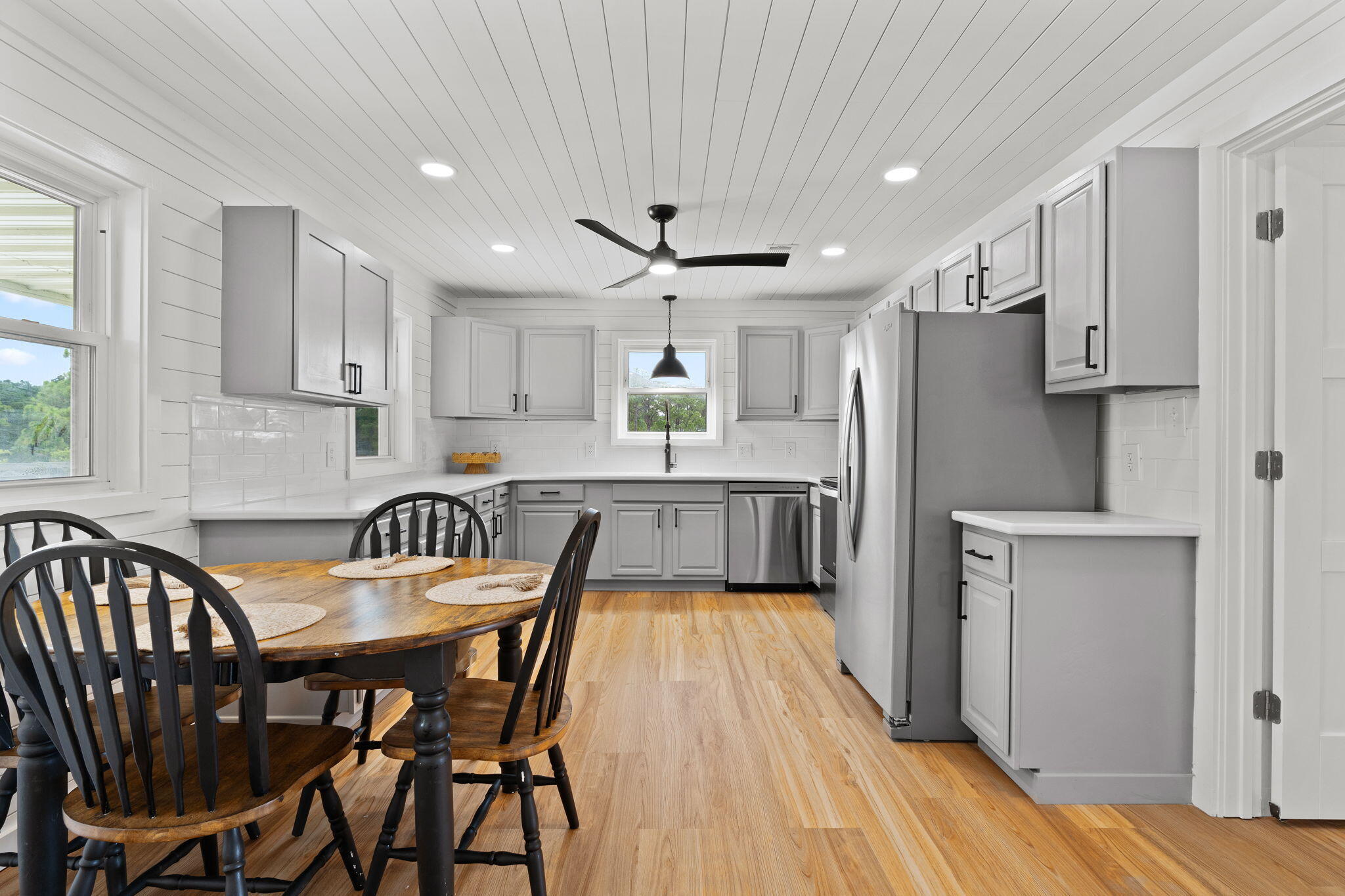 23-1S-28-0000-00403-0000 - Residential