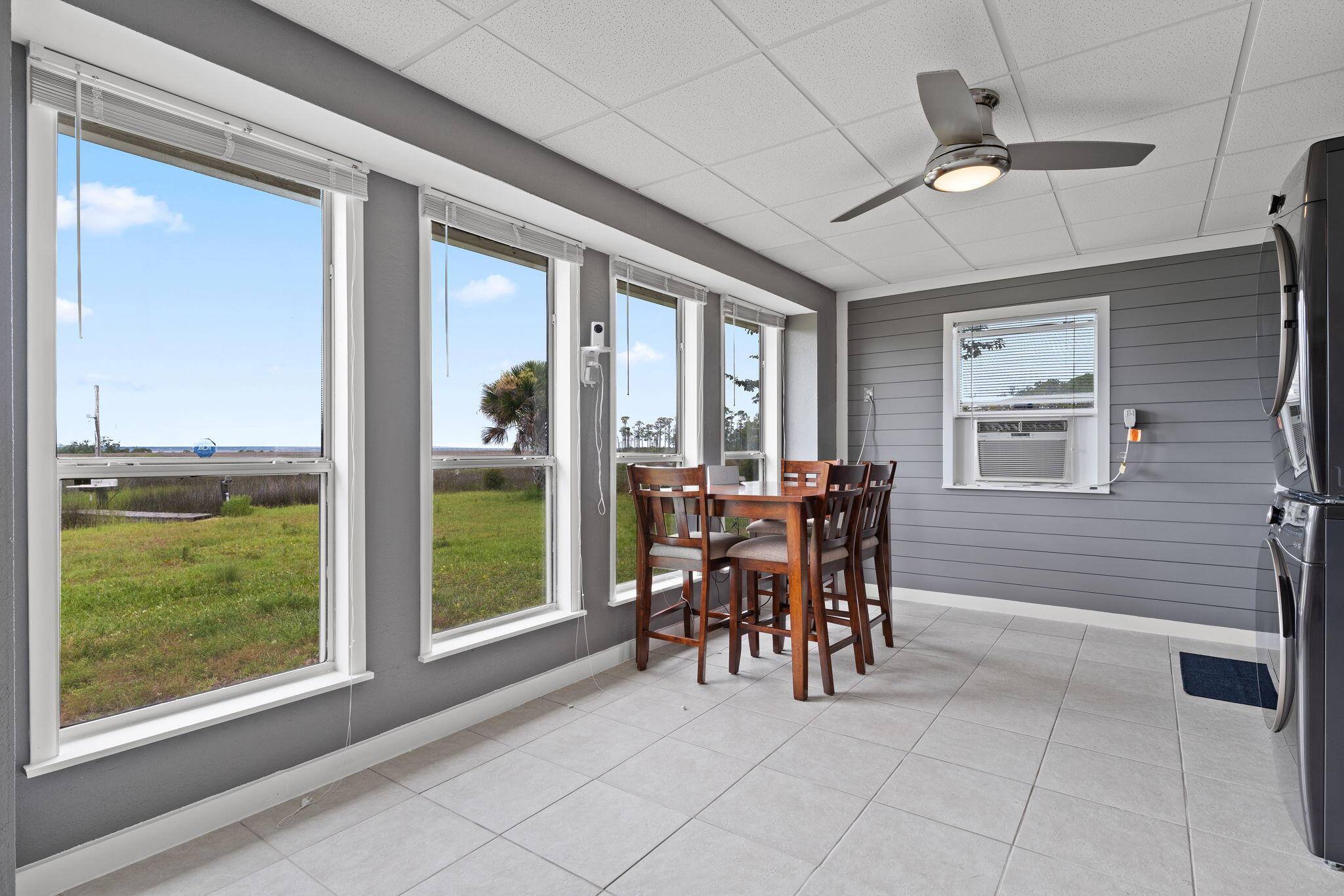23-1S-28-0000-00403-0000 - Residential