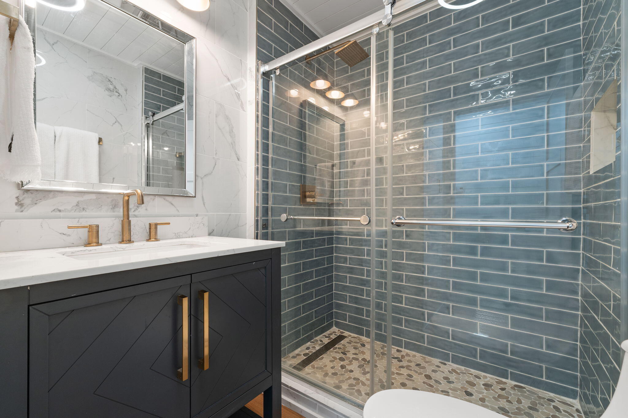 23-1S-28-0000-00403-0000 - Residential