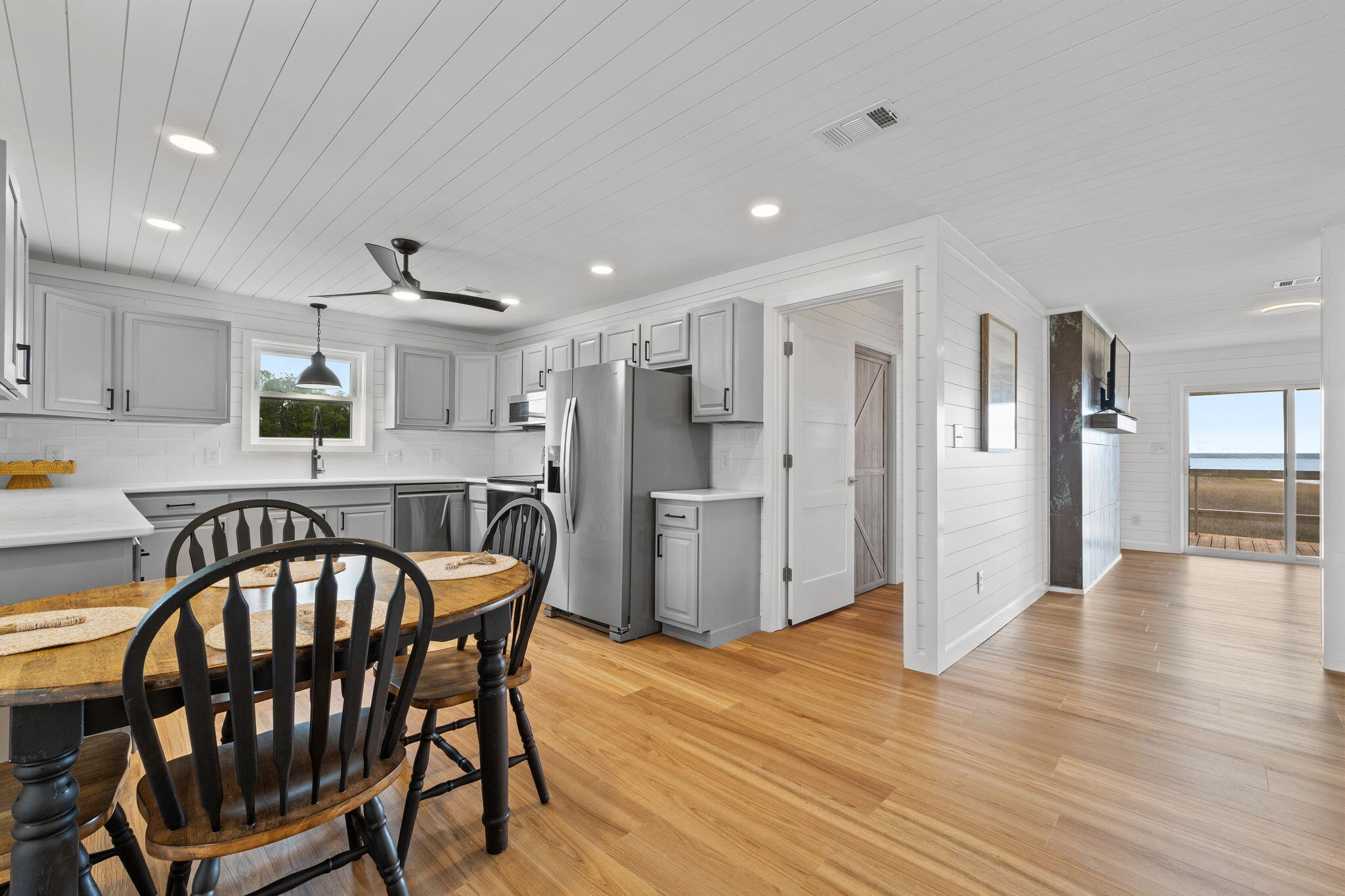 23-1S-28-0000-00403-0000 - Residential