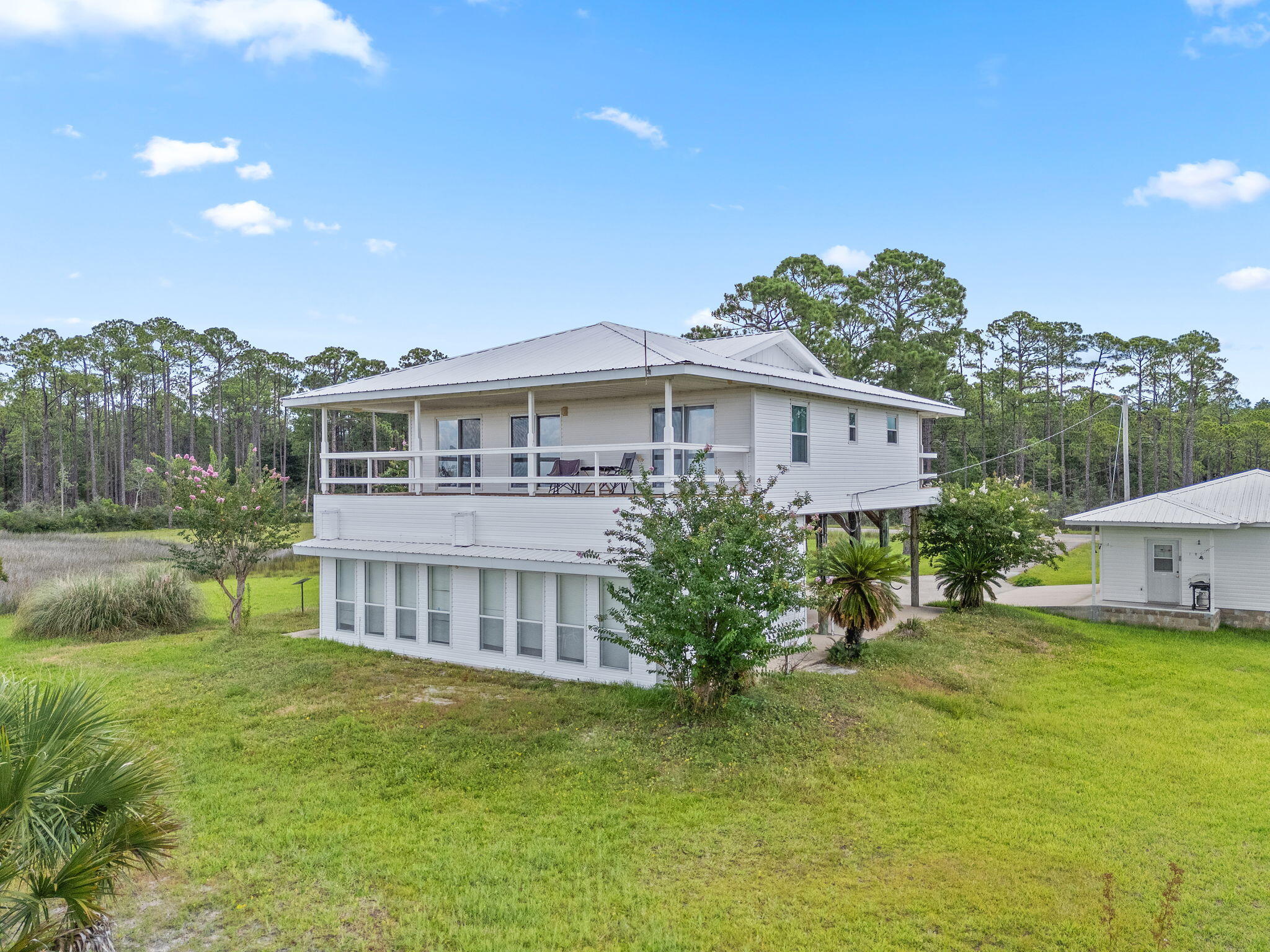 23-1S-28-0000-00403-0000 - Residential