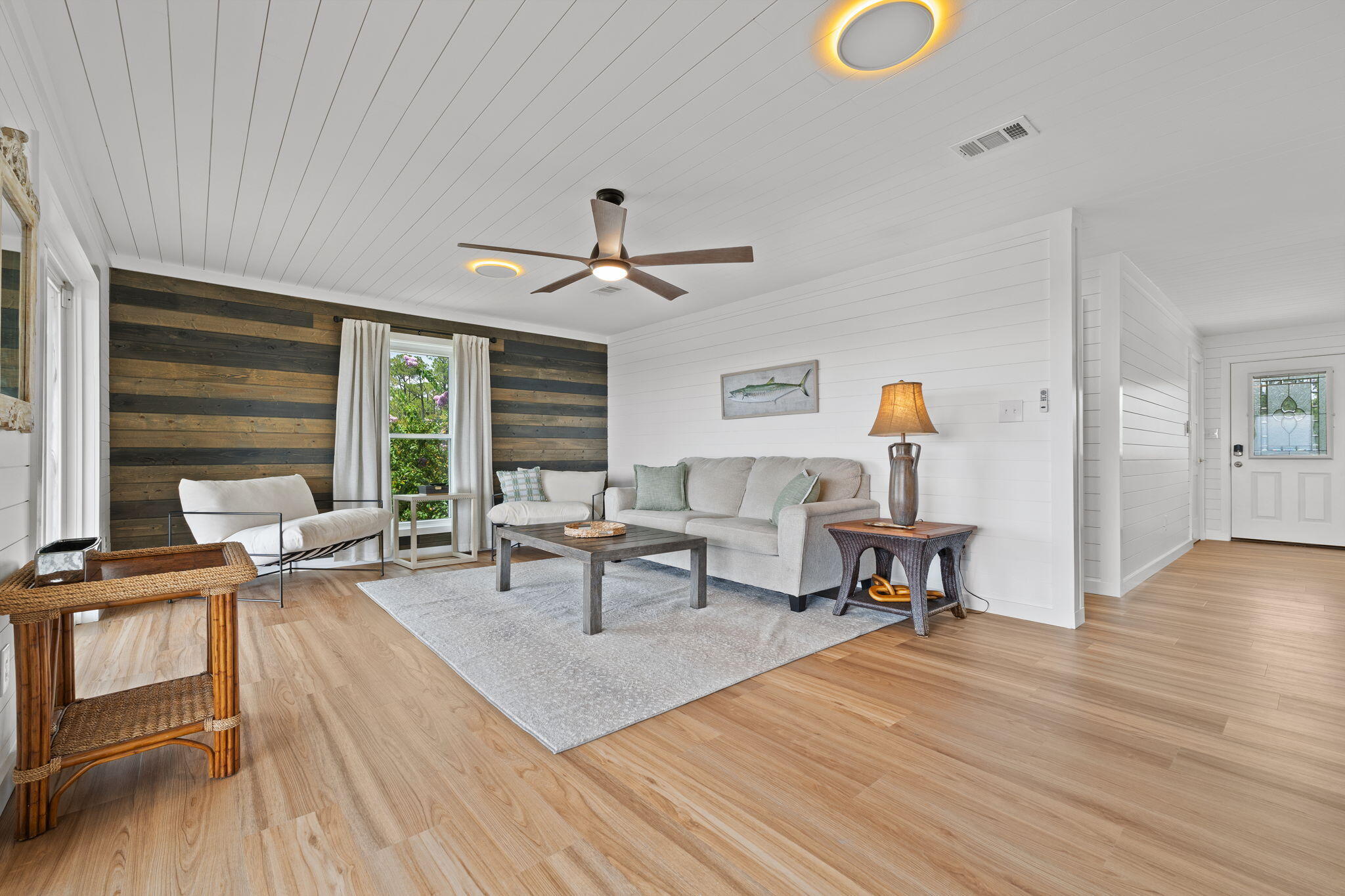 23-1S-28-0000-00403-0000 - Residential