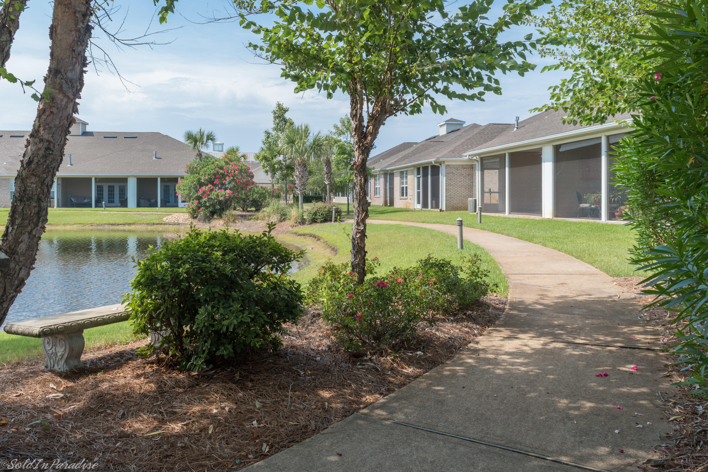 DIAMOND LAKES - Residential Lease