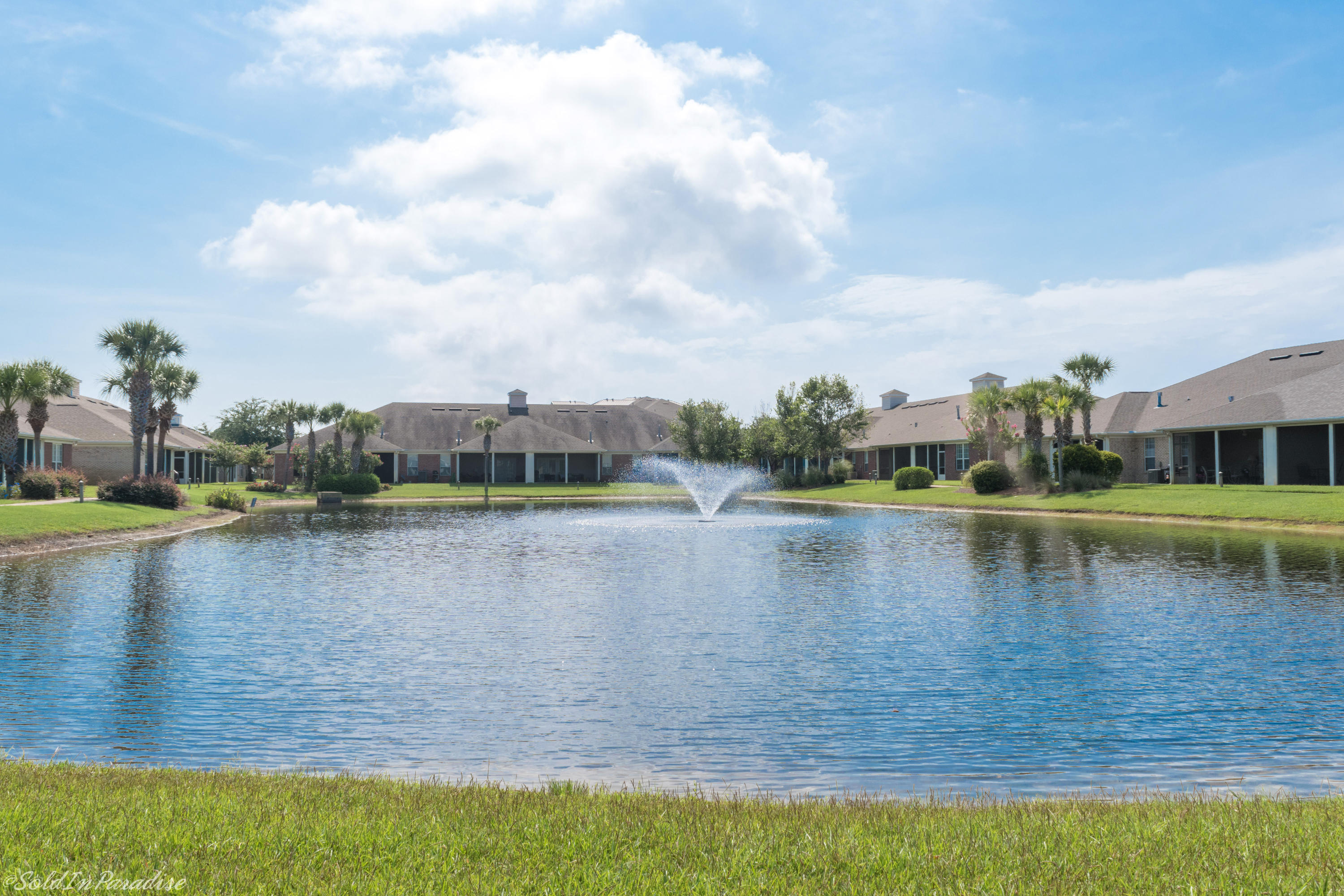 DIAMOND LAKES - Residential Lease
